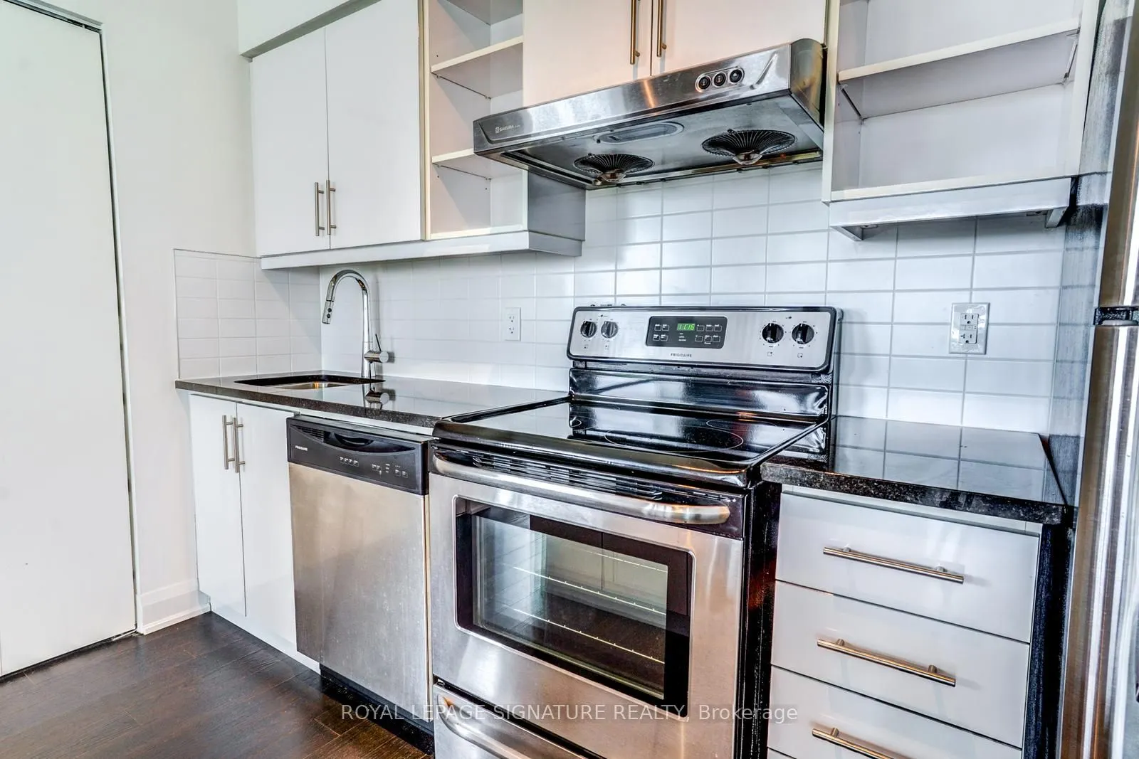160 Vanderhoof Avenue, #504