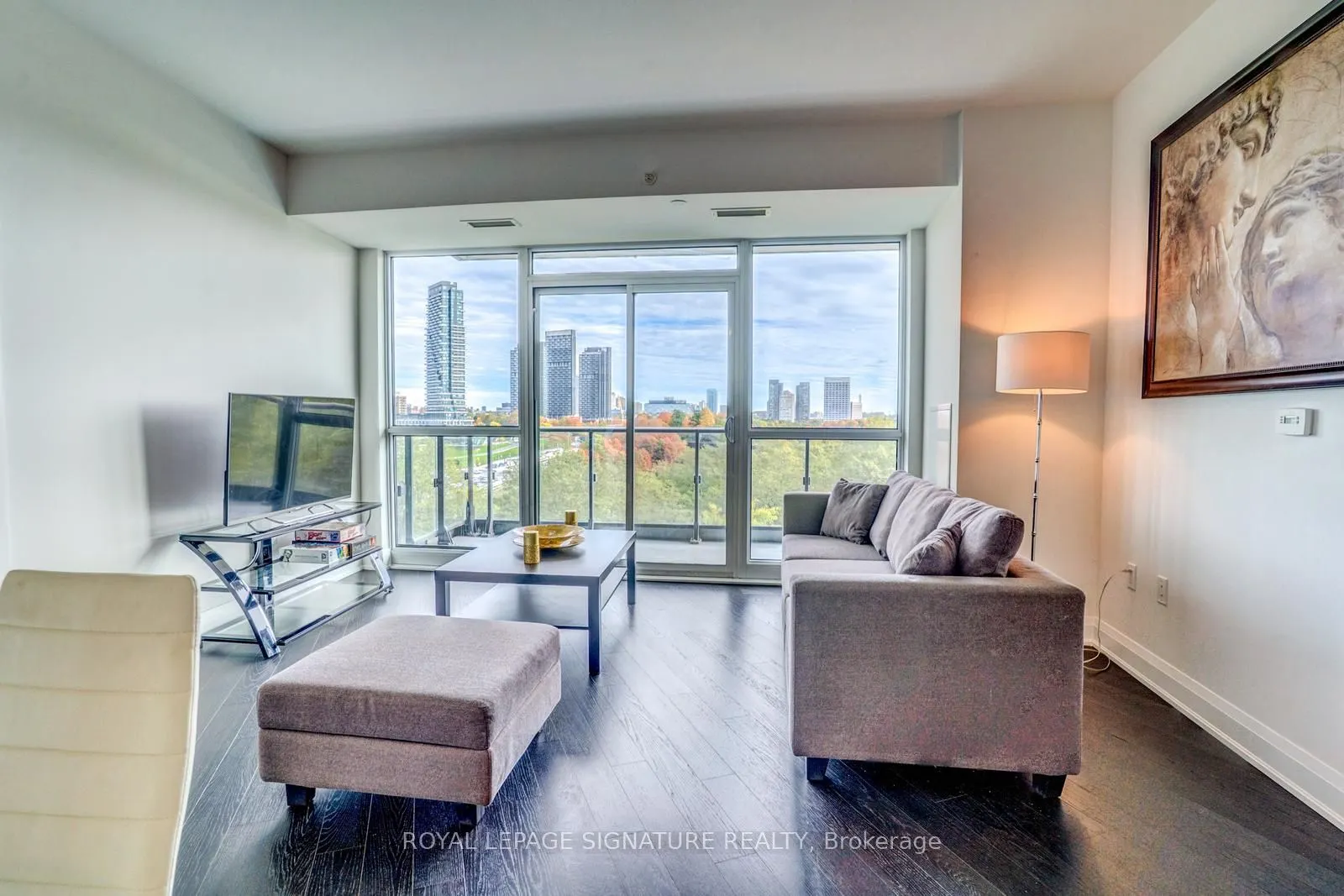 160 Vanderhoof Avenue, #504