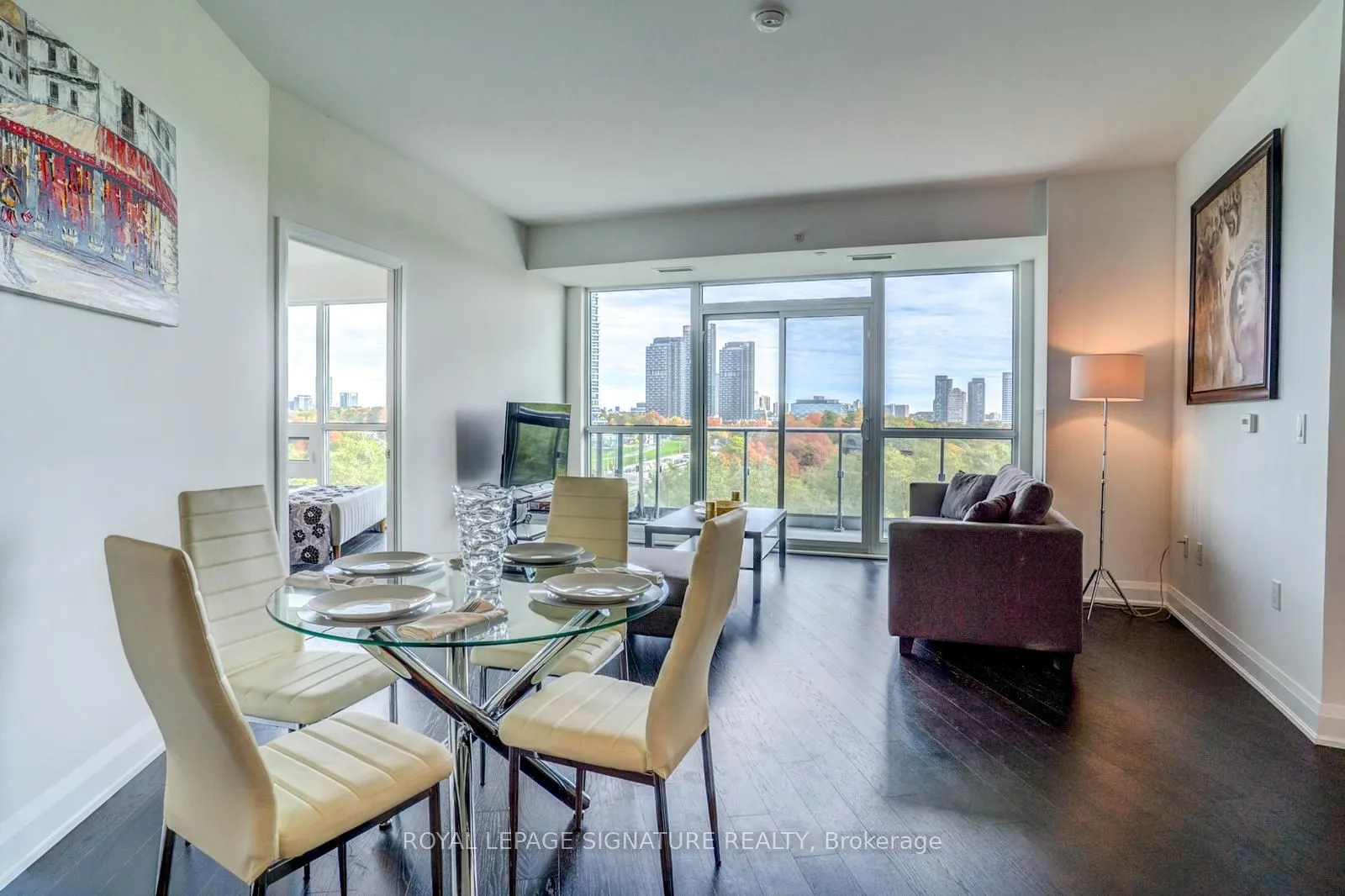 160 Vanderhoof Avenue, #504