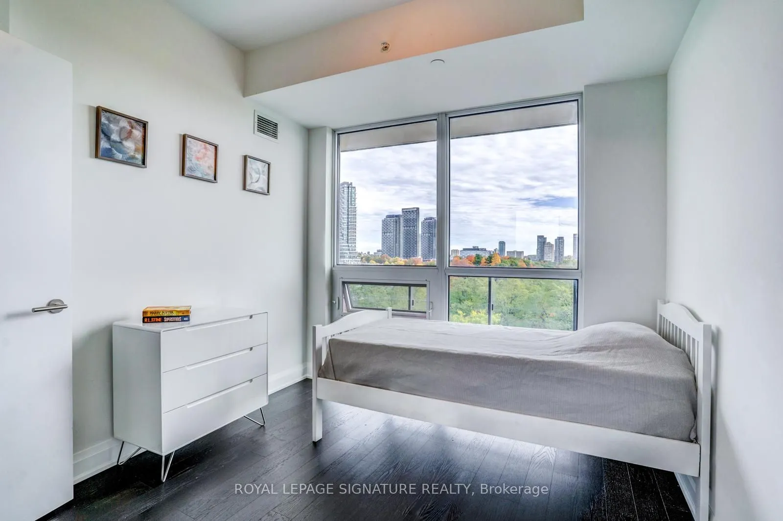 160 Vanderhoof Avenue, #504