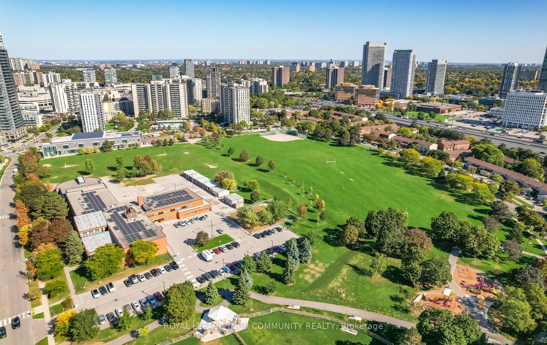10 Village Green Way, #5