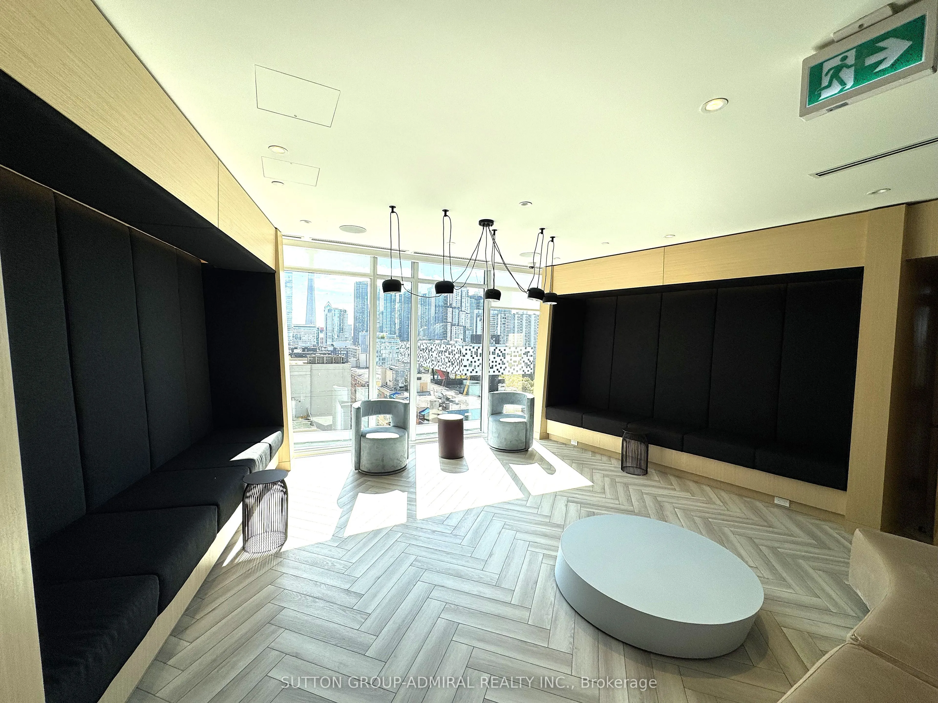 280 Dundas Street W, #1505