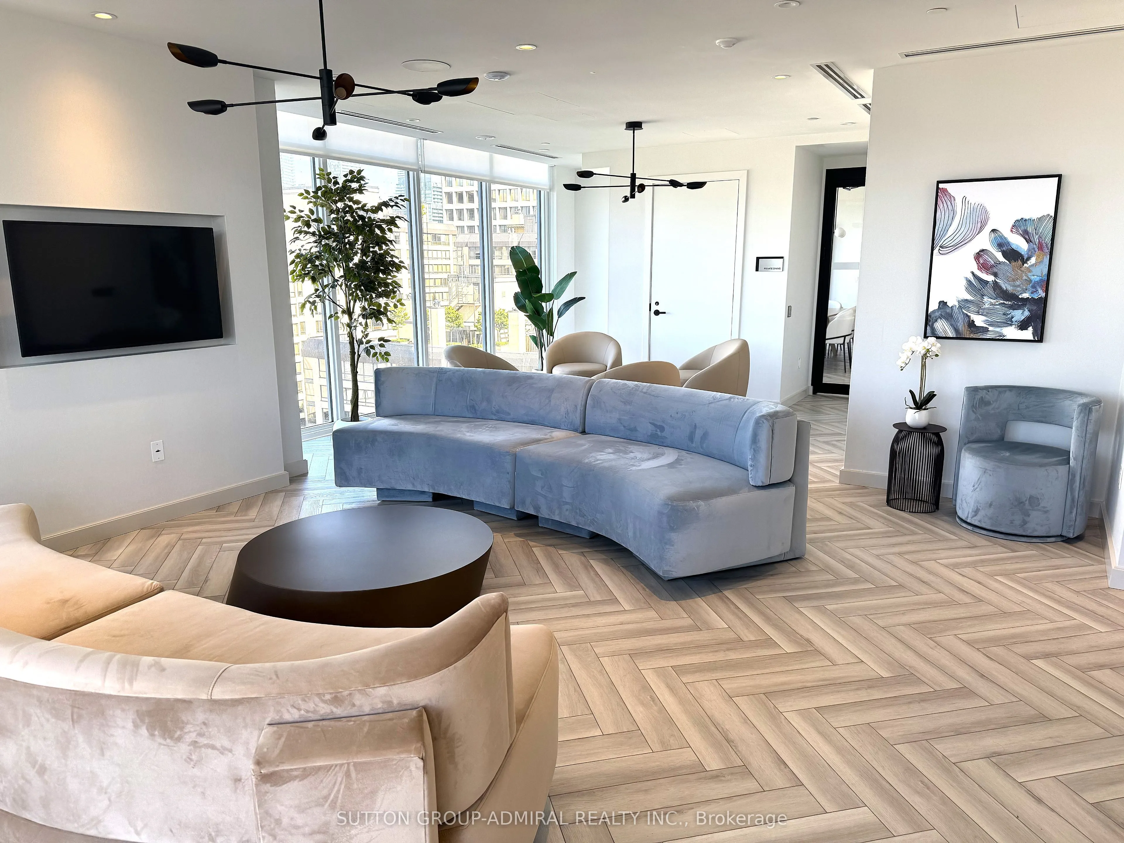 280 Dundas Street W, #1505