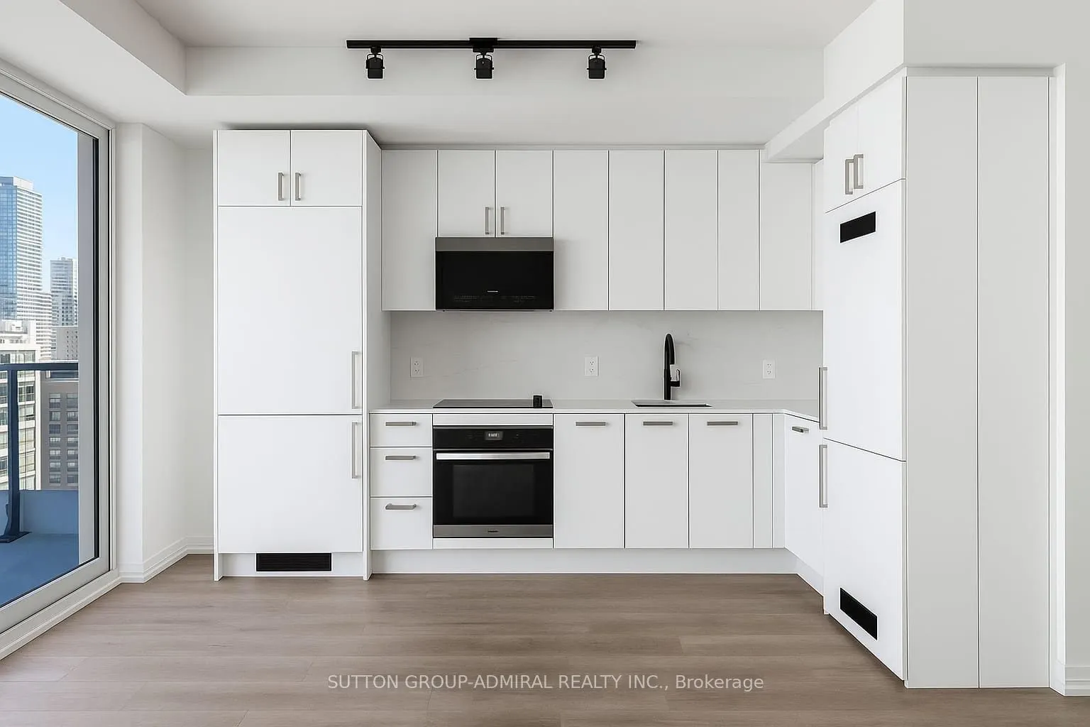 280 Dundas Street W, #1505