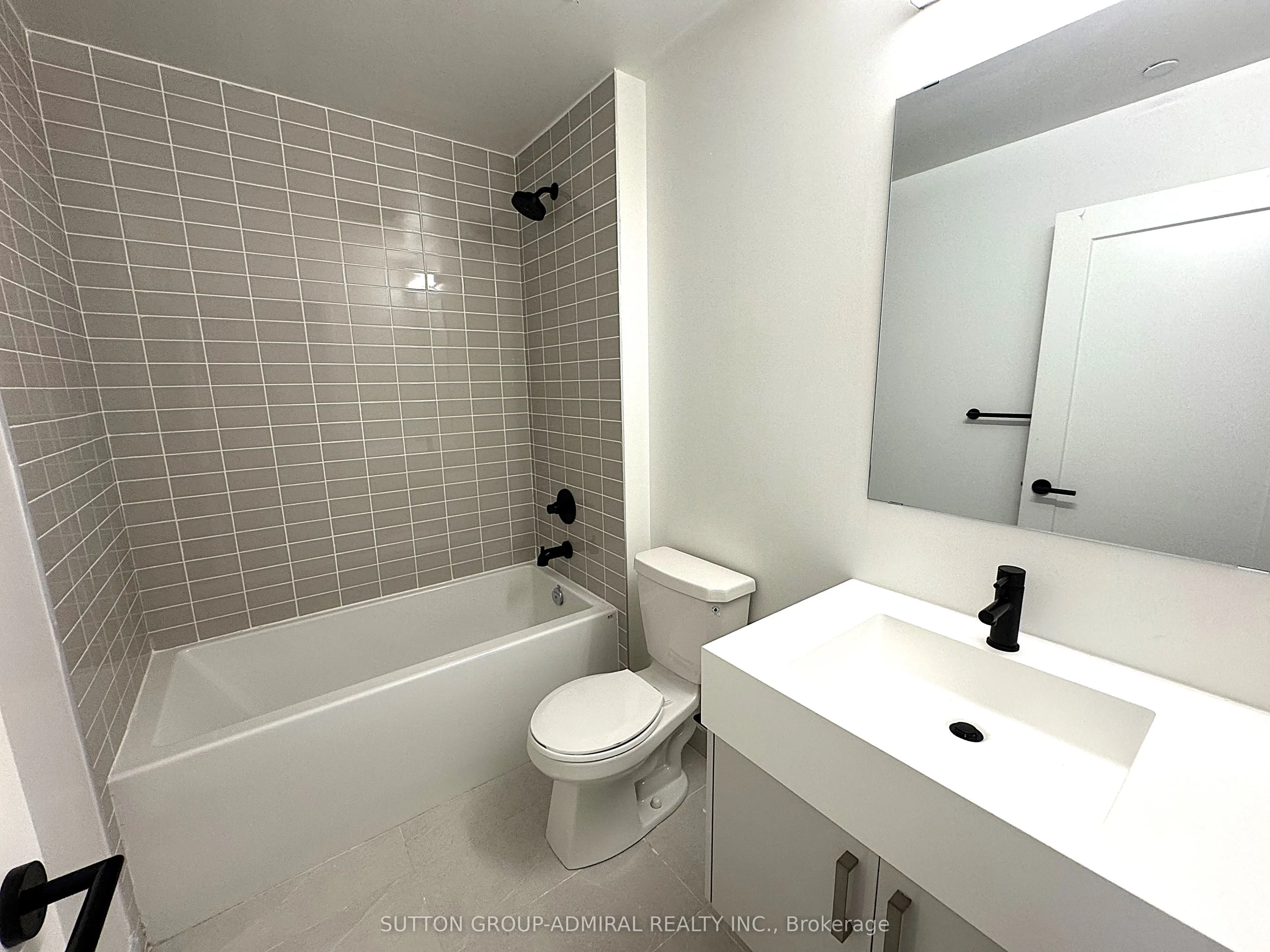 280 Dundas Street W, #1505