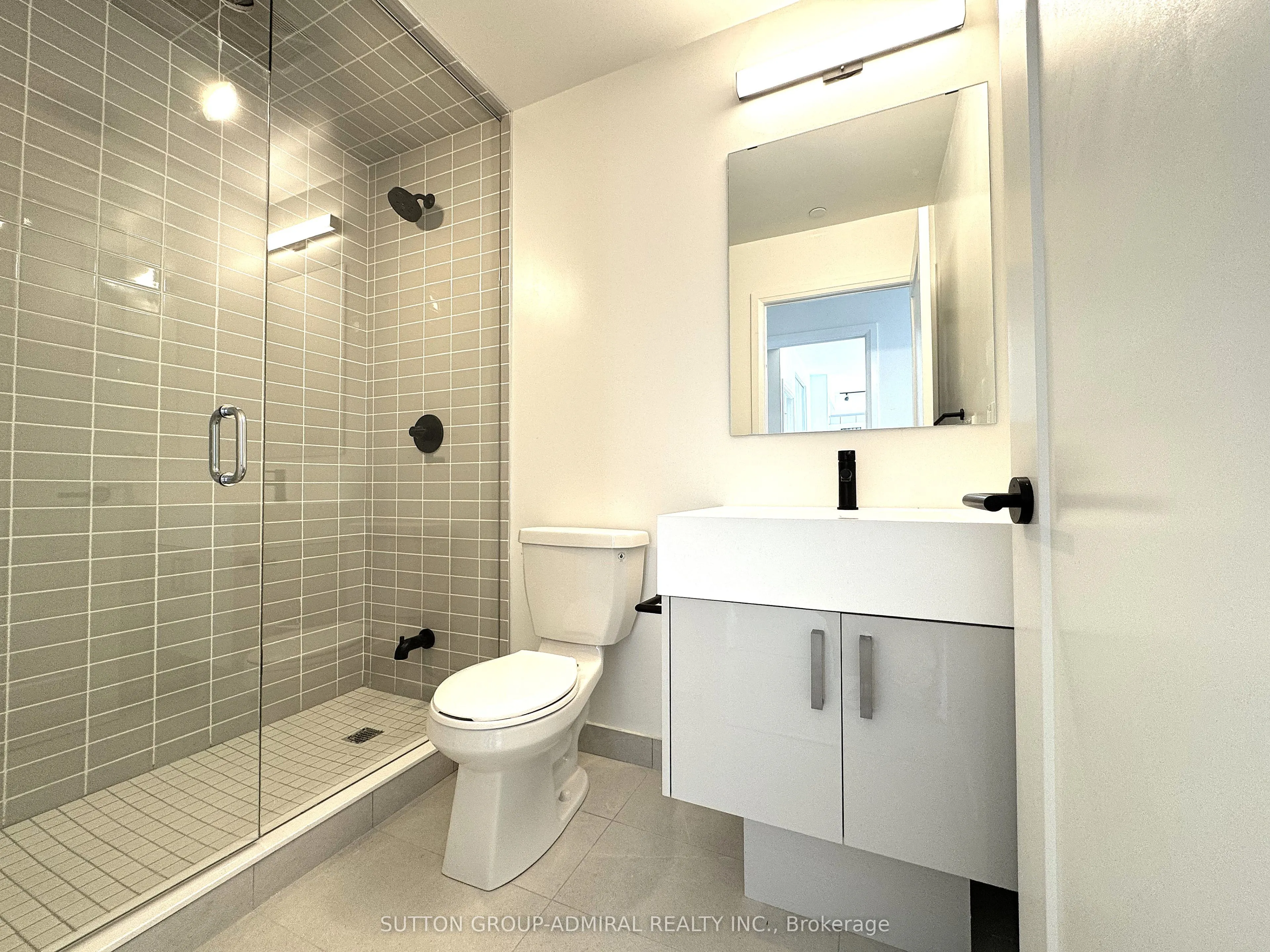 280 Dundas Street W, #1505