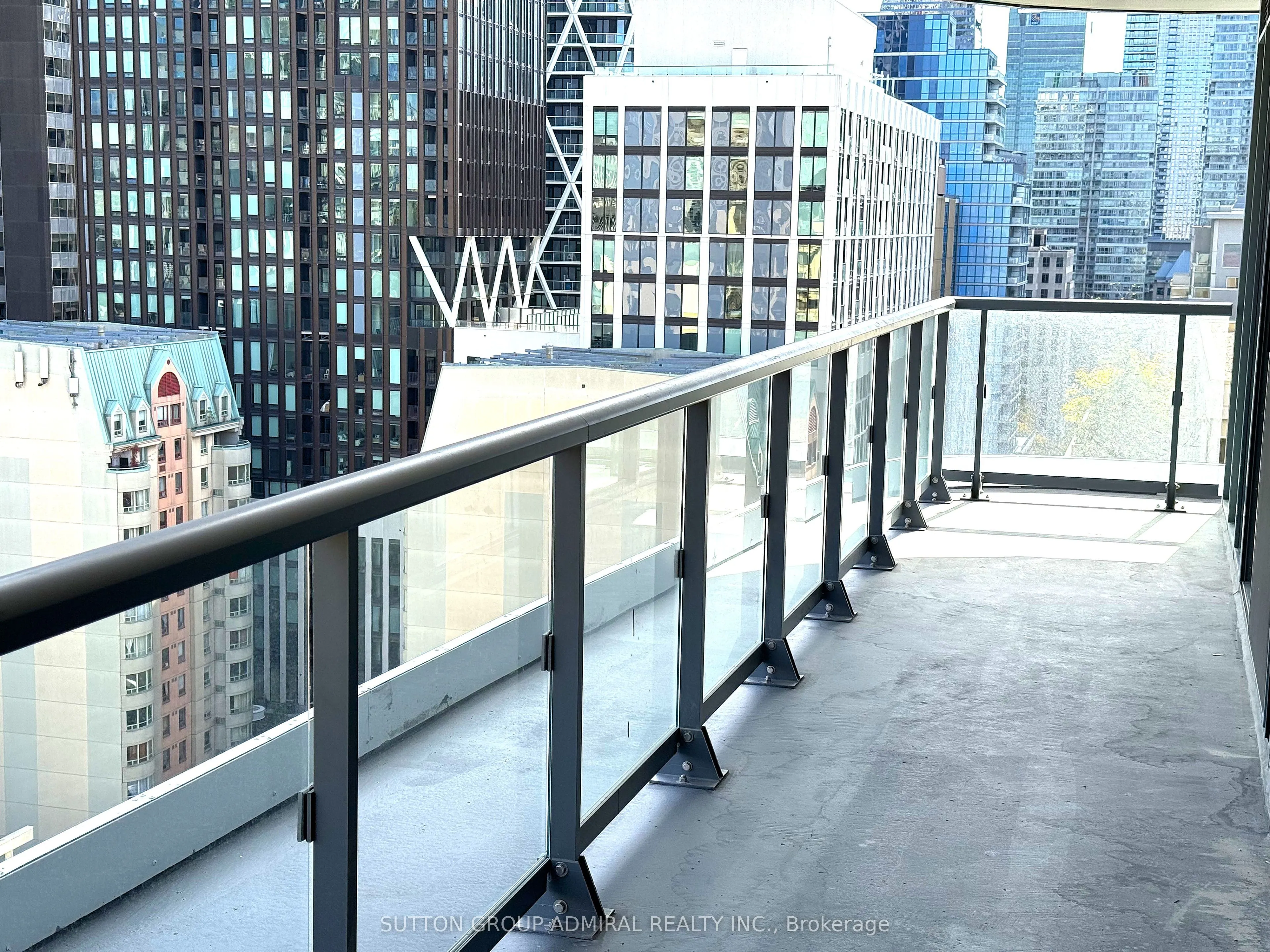 280 Dundas Street W, #1505