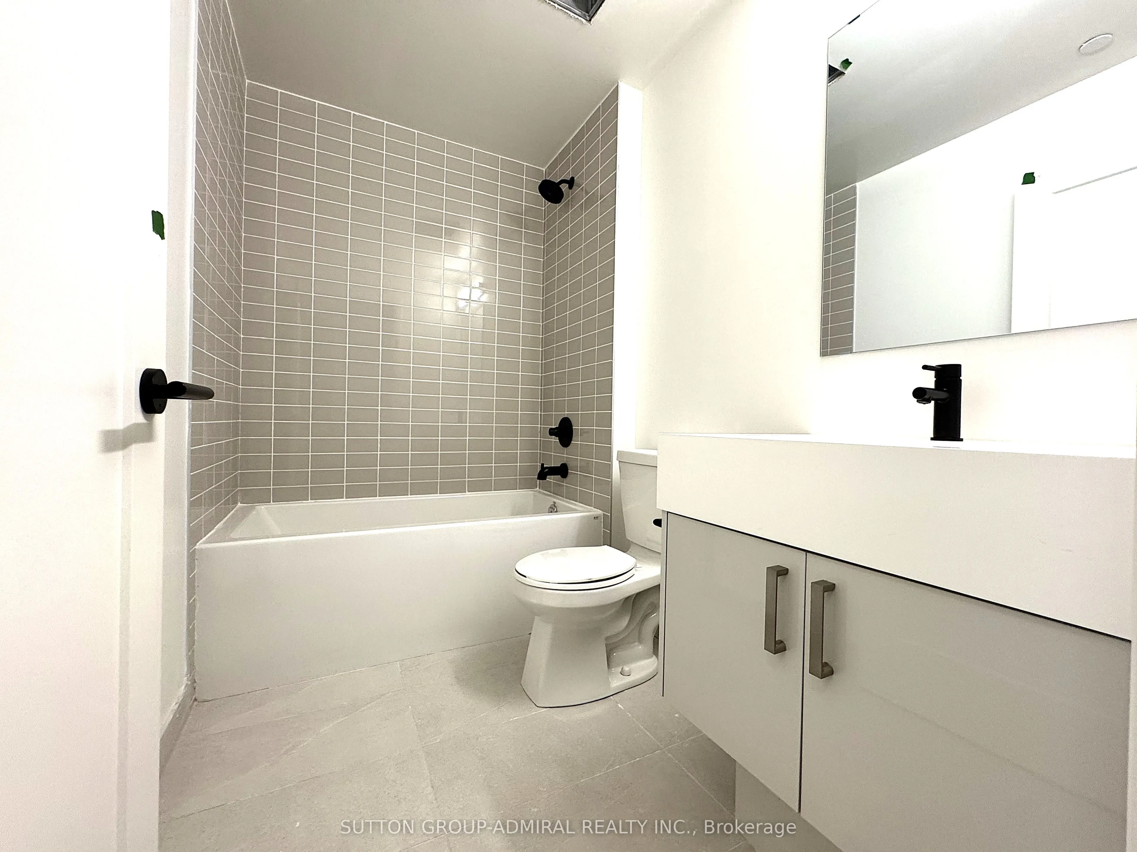 280 Dundas Street W, #1505