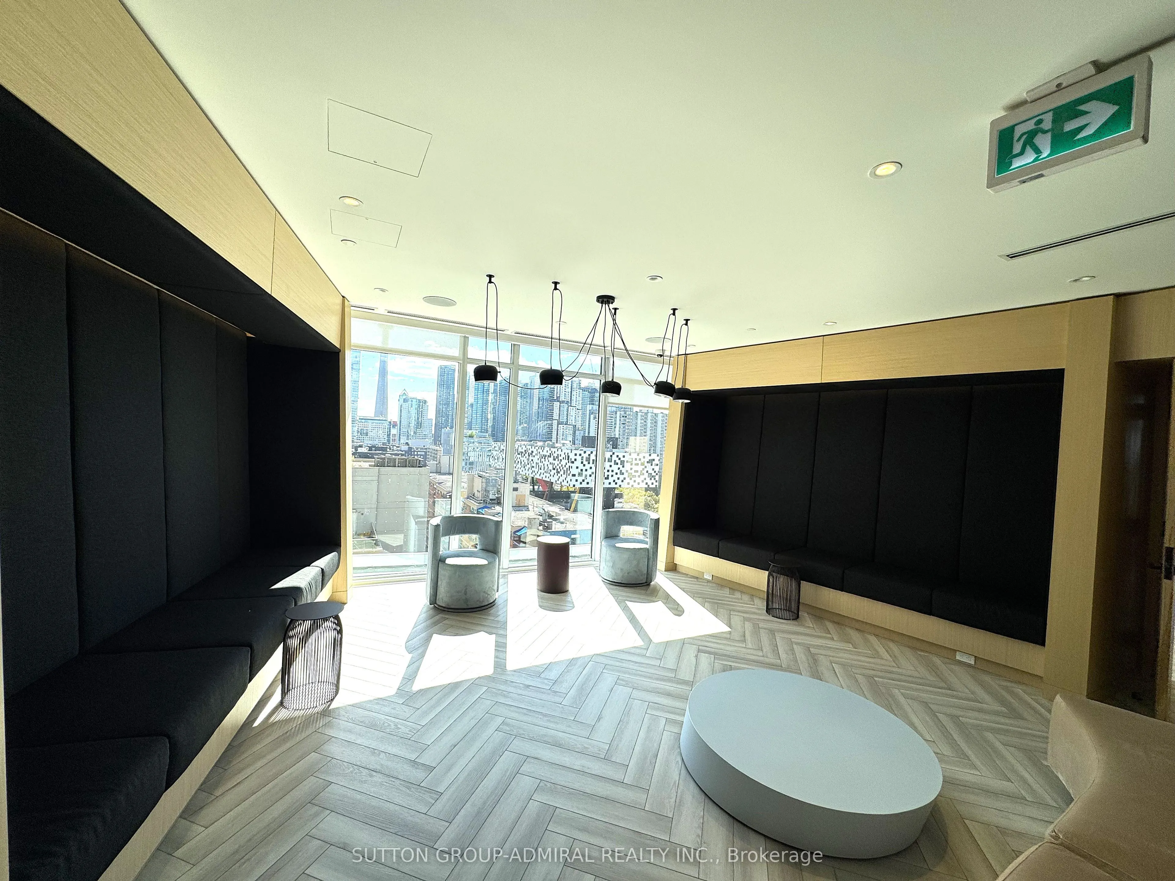 280 Dundas Street W, #1505