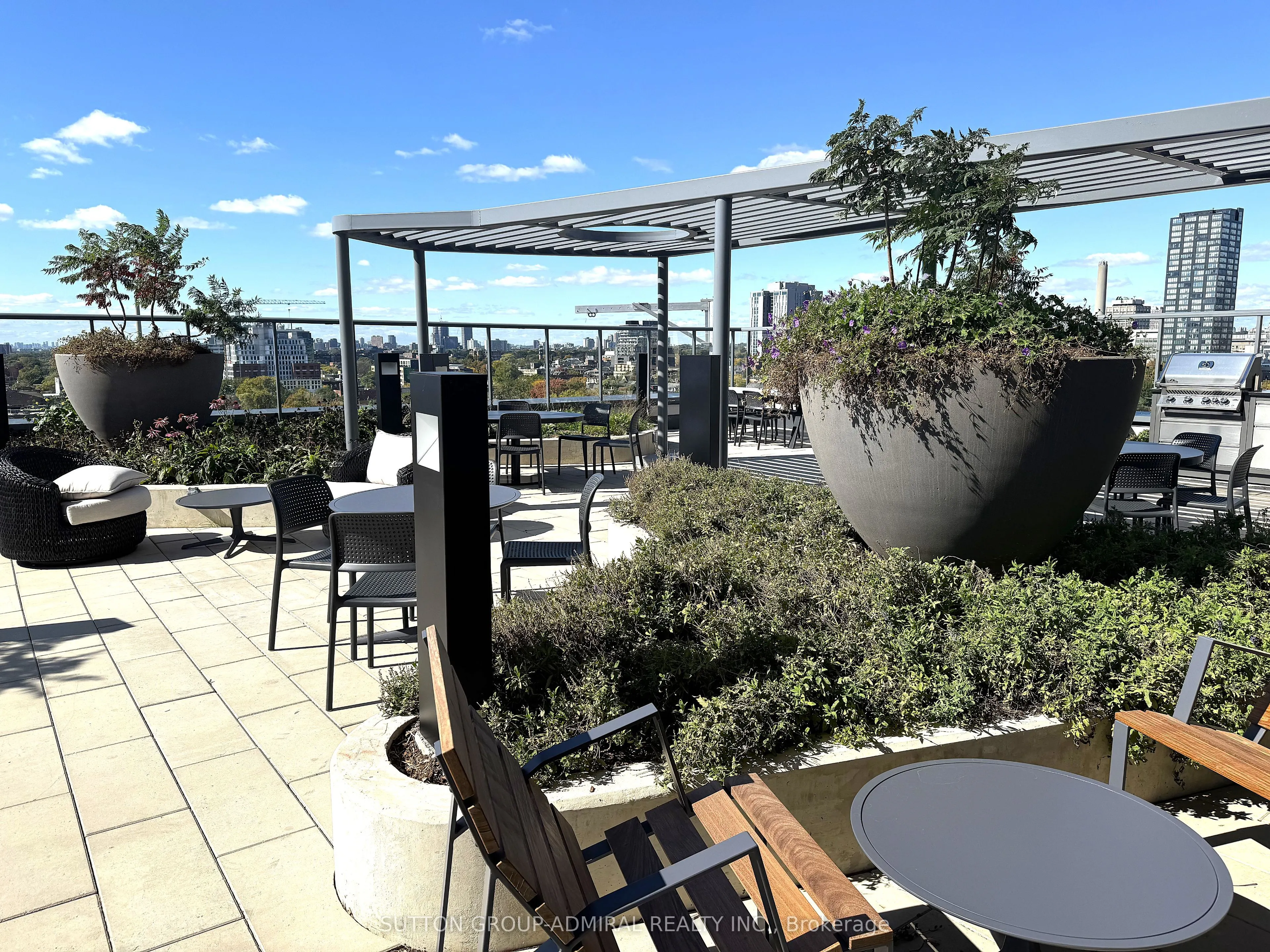 280 Dundas Street W, #1505