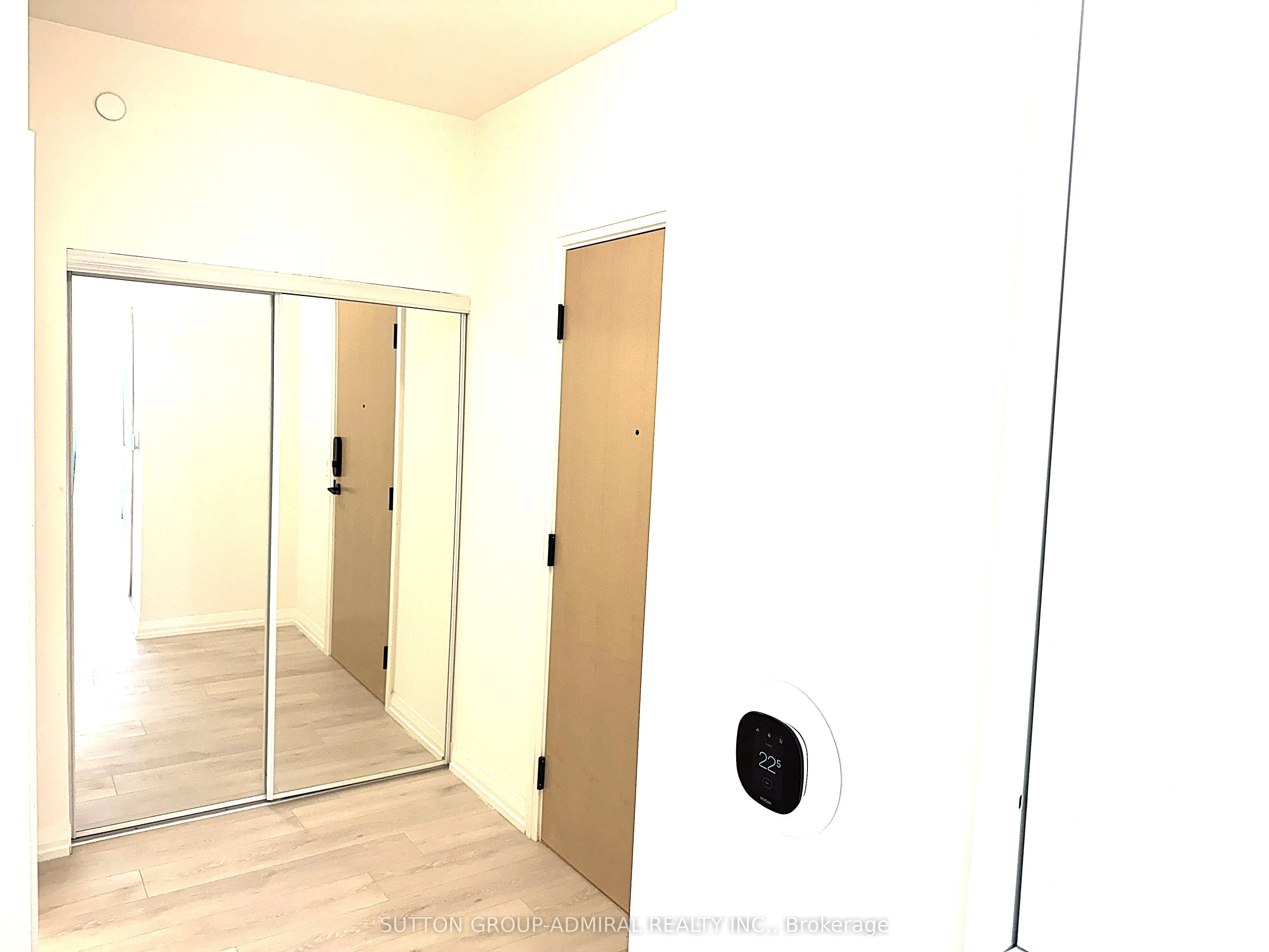 280 Dundas Street W, #1505