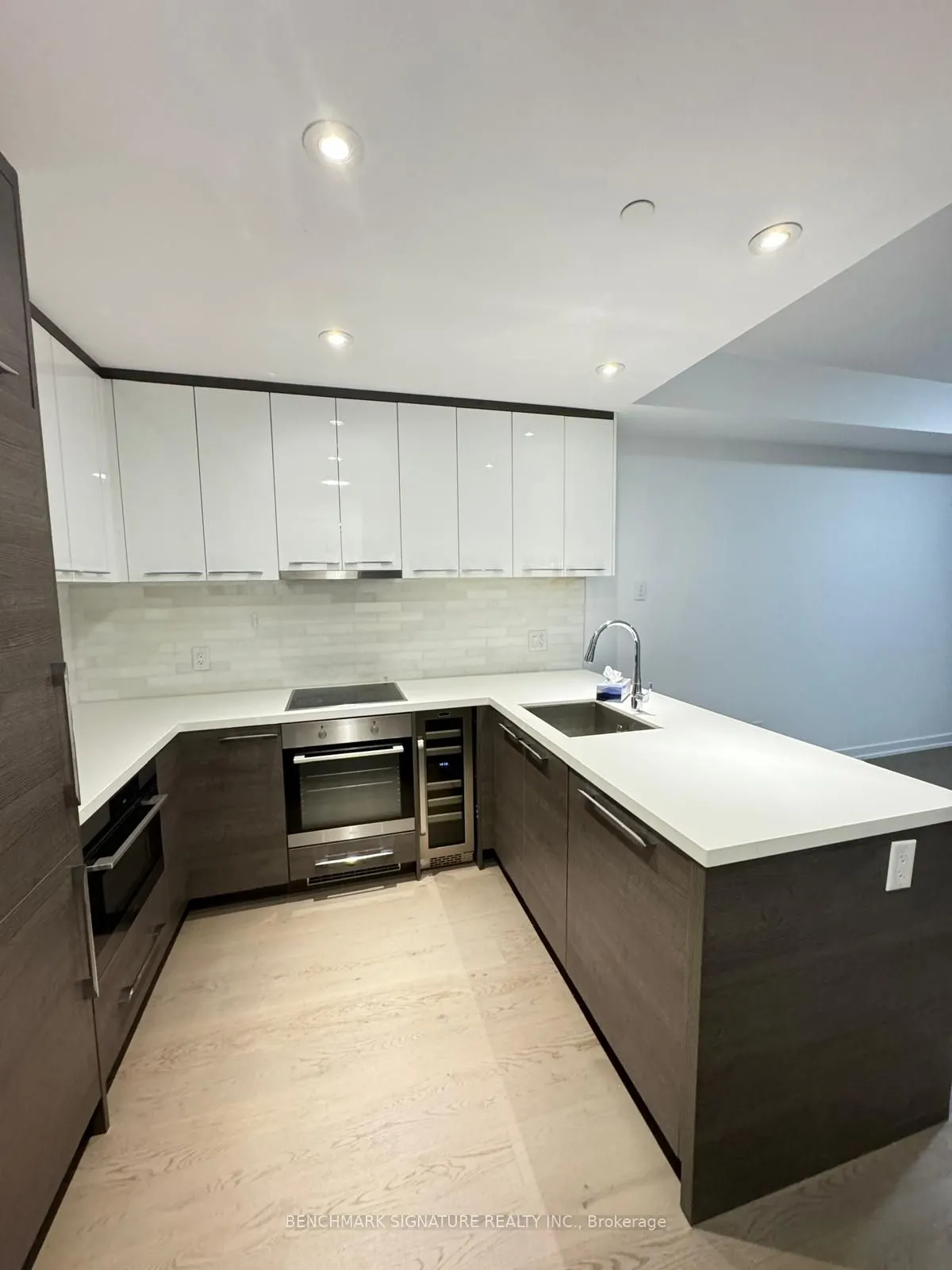 488 University Avenue, #2315