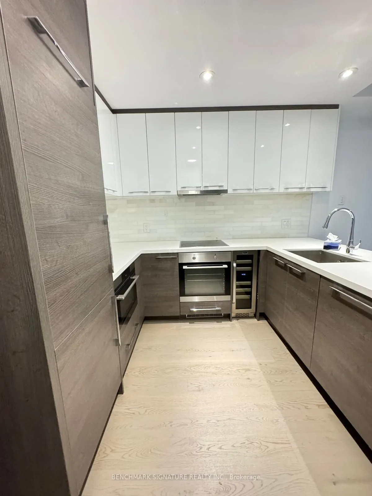488 University Avenue, #2315