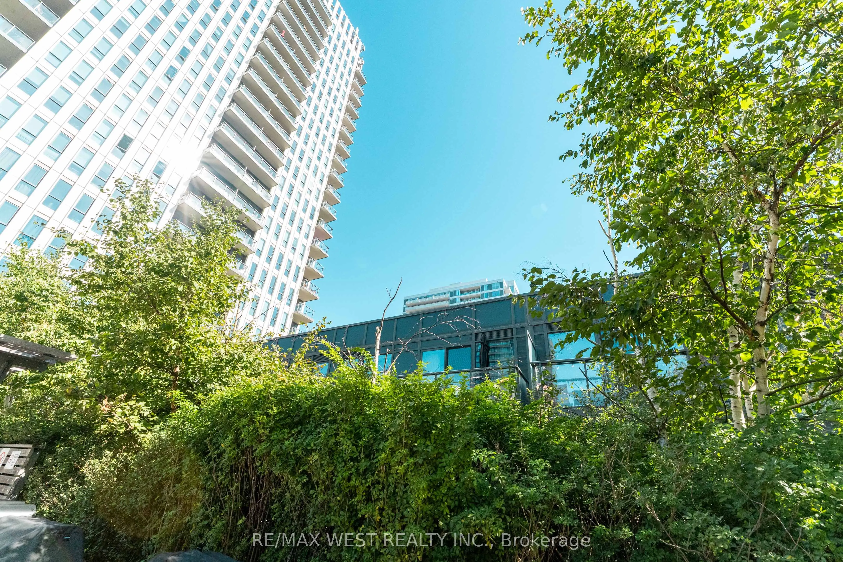 170 Sumach Street, #507