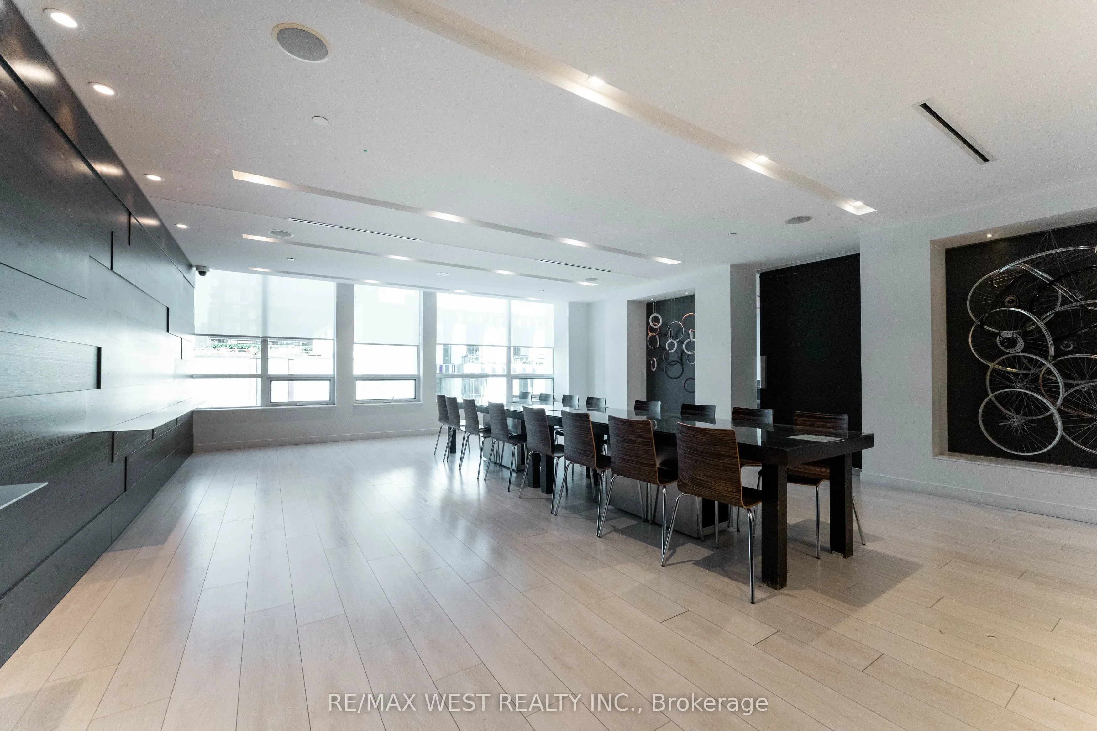 170 Sumach Street, #507