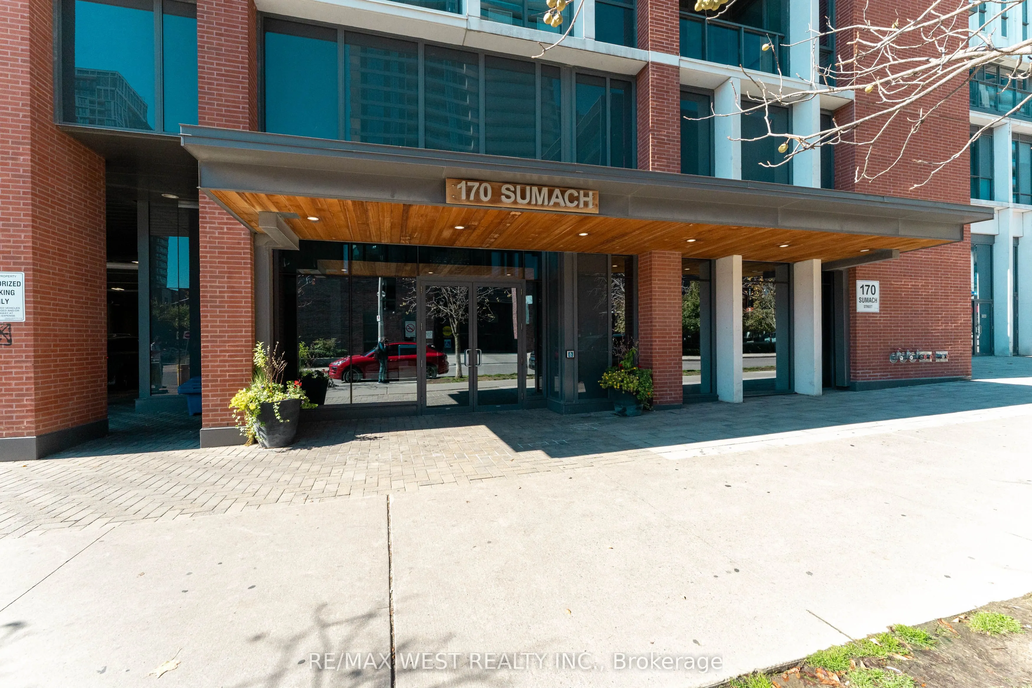170 Sumach Street, #507