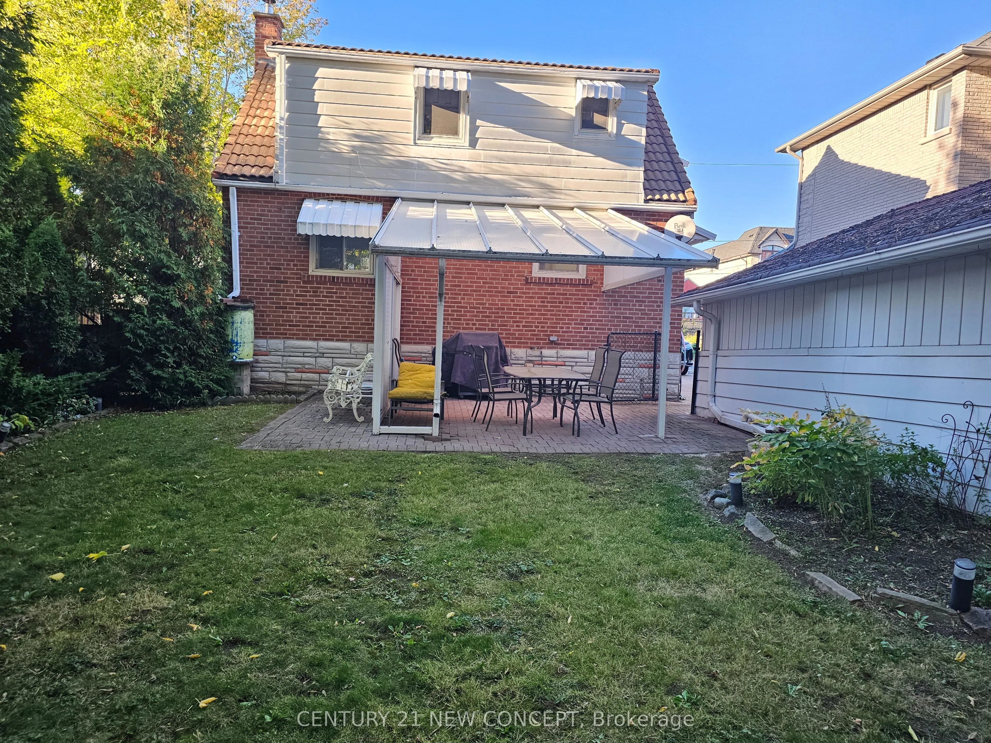 59 Madawaska Avenue