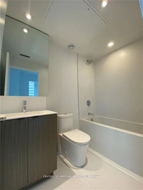 20 Edward Street, #2210