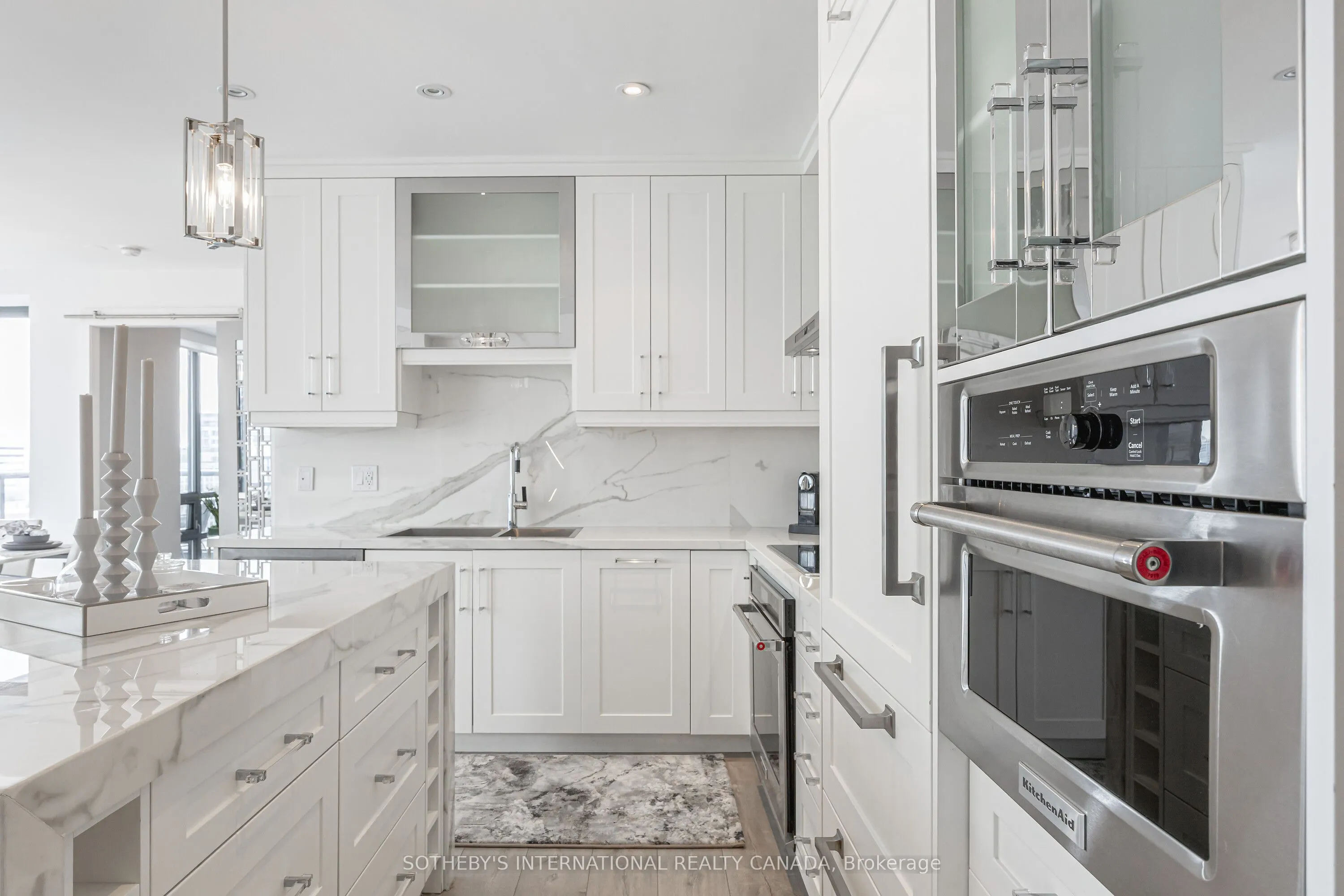438 King Street W, #1901