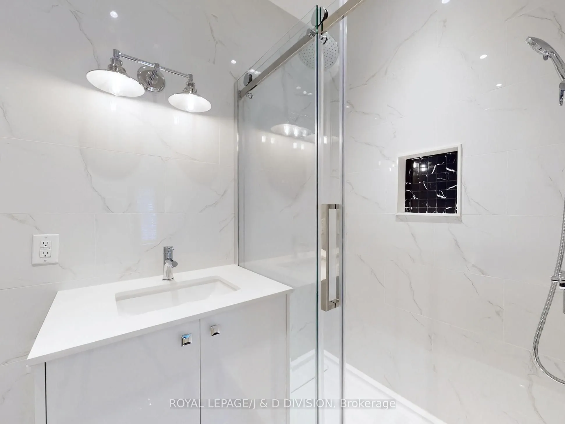 17 Humewood Drive, #2