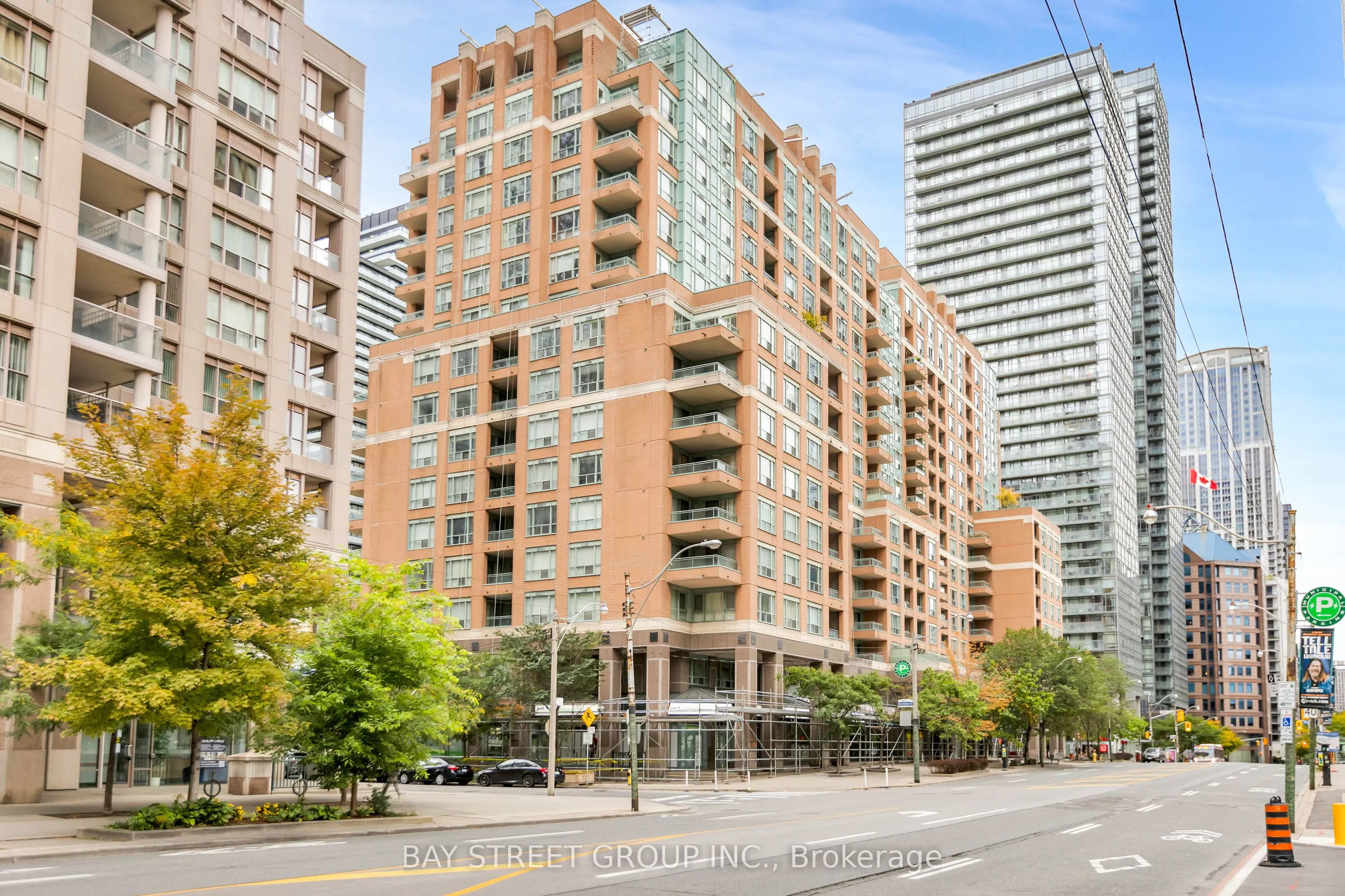 889 Bay Street