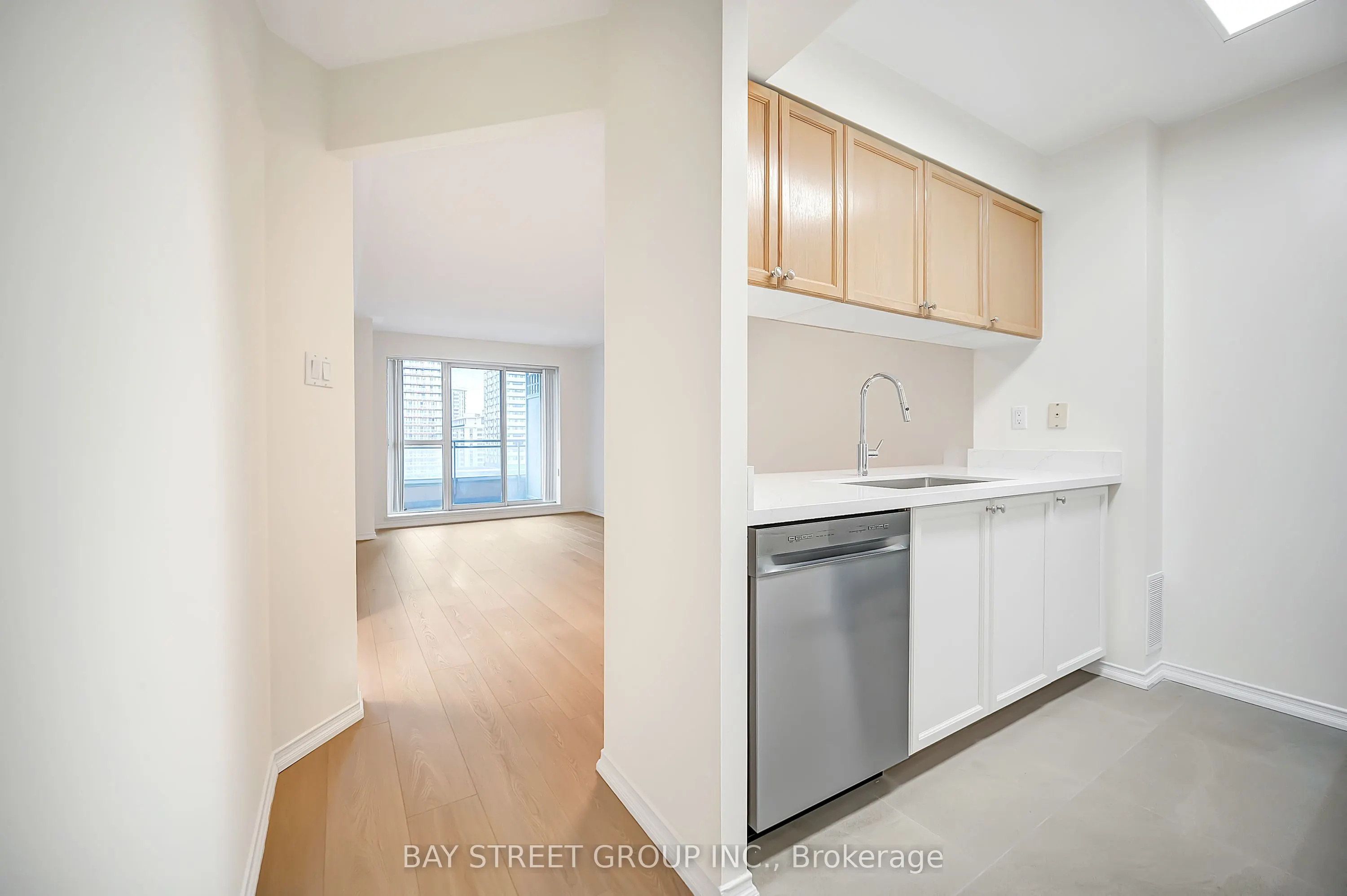 889 Bay Street