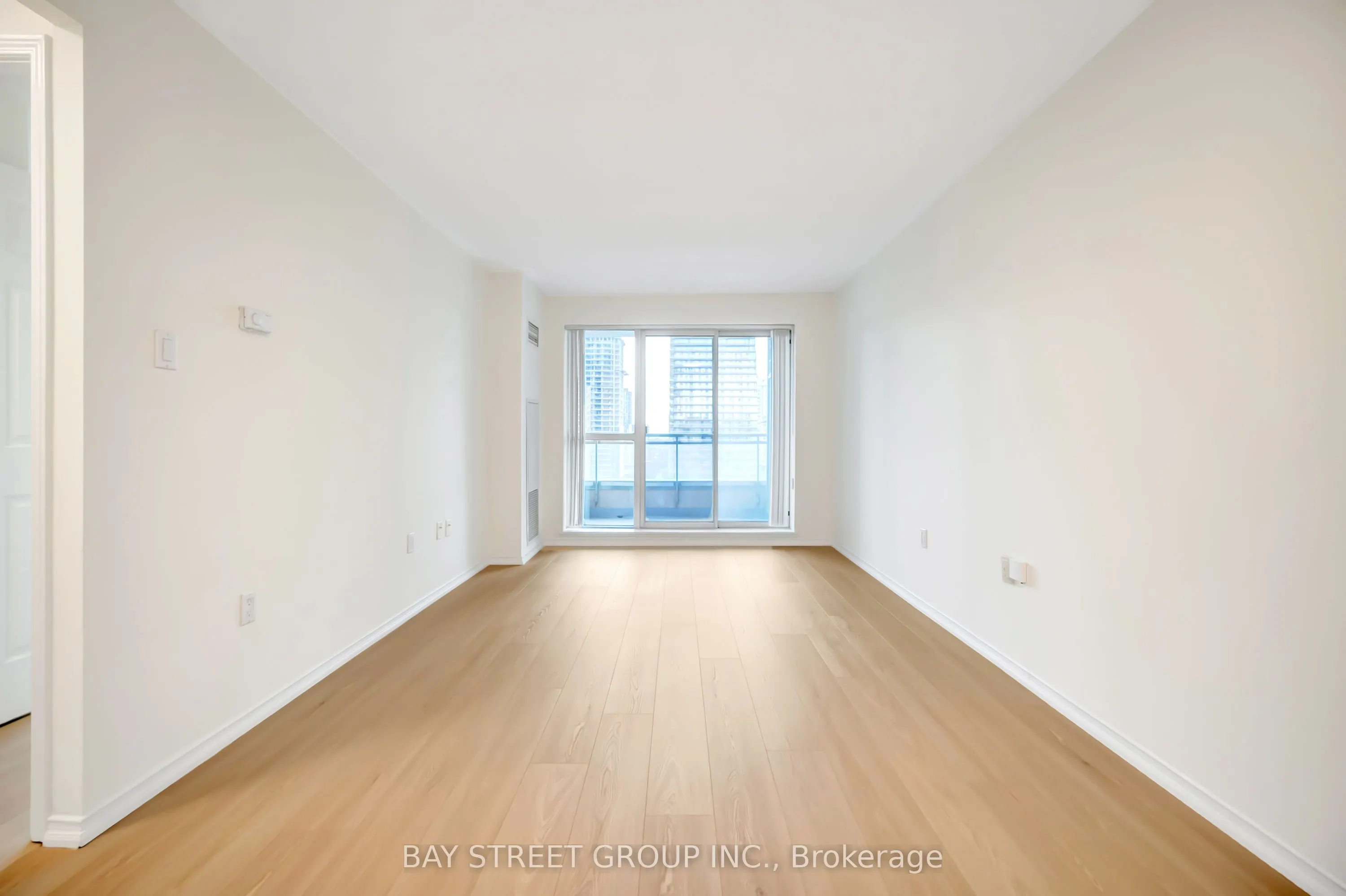 889 Bay Street