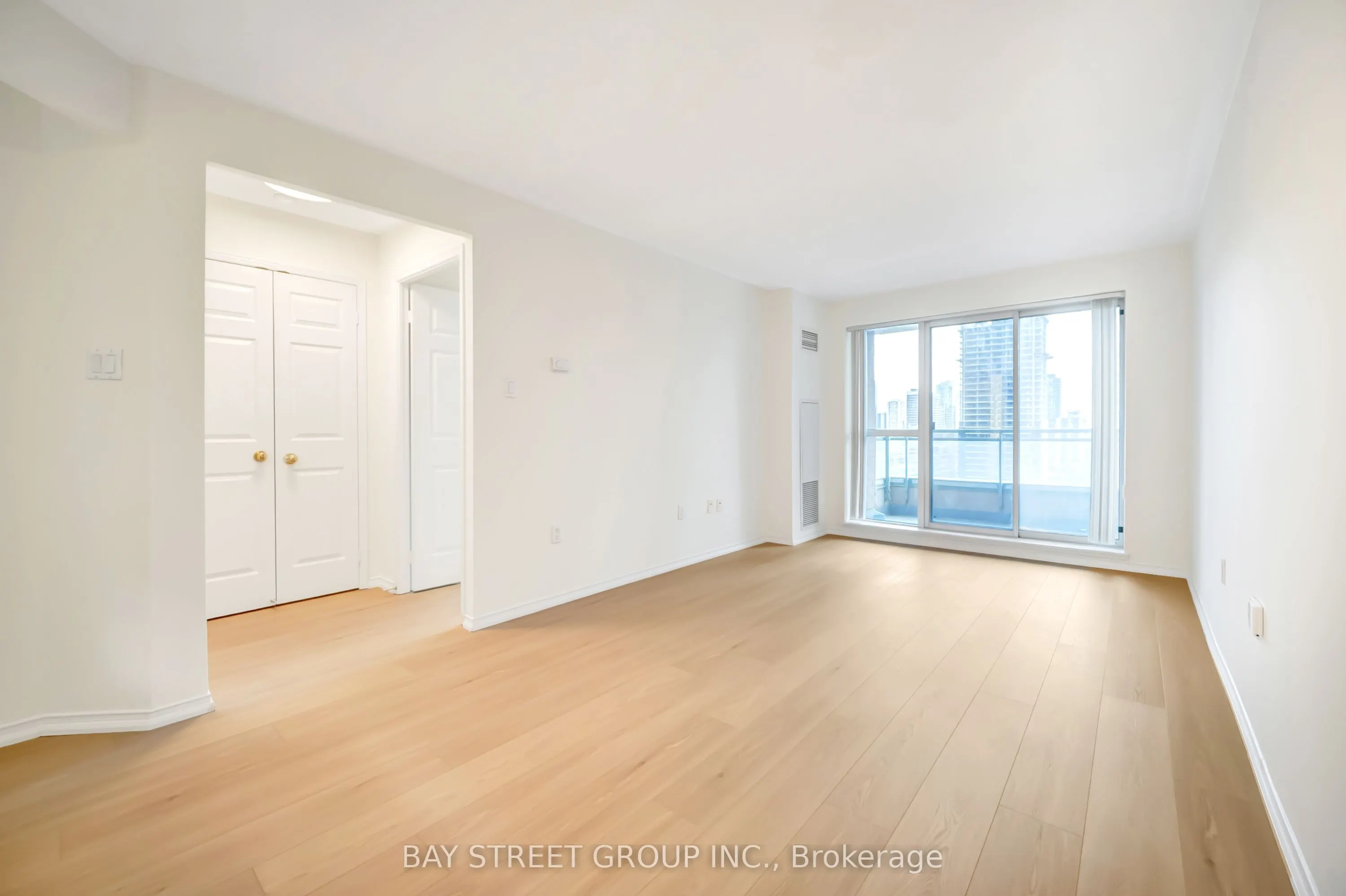 889 Bay Street