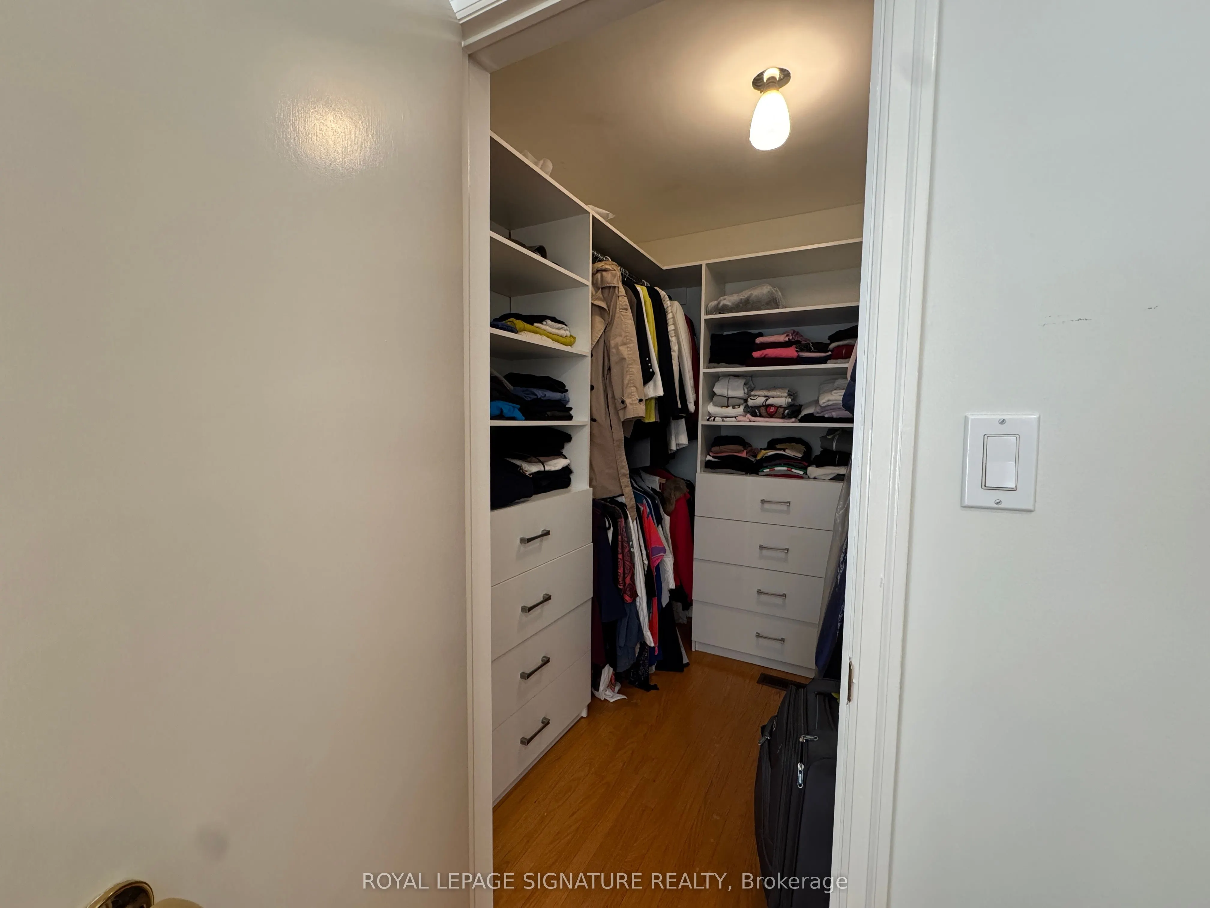 72 Risebrough Avenue