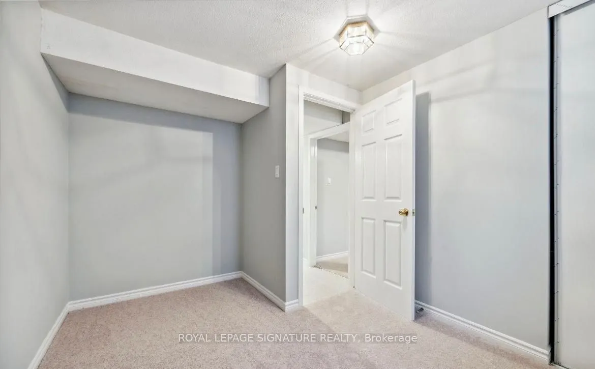 72 Risebrough Avenue