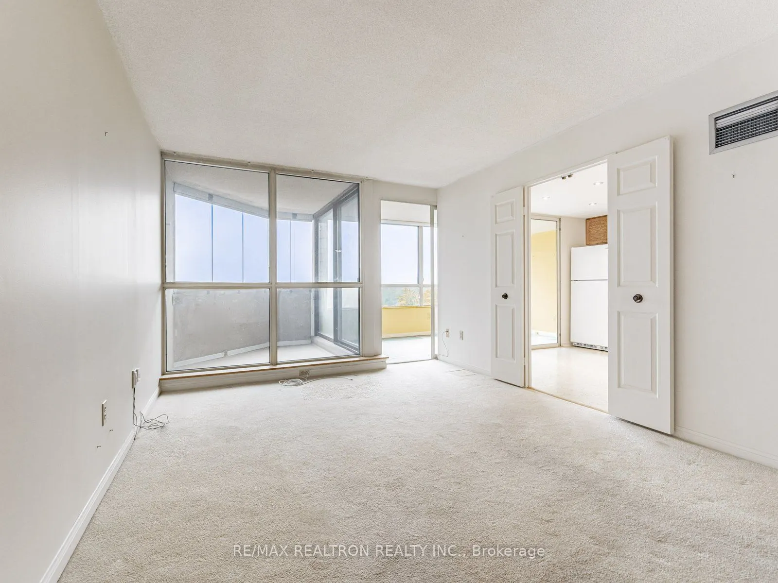 5444 Yonge Street, #703