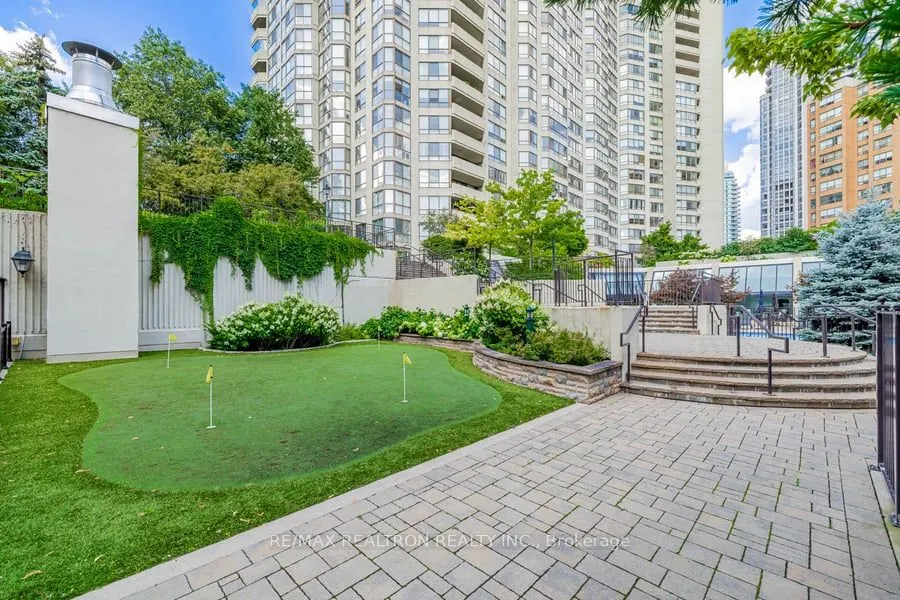 5444 Yonge Street, #703