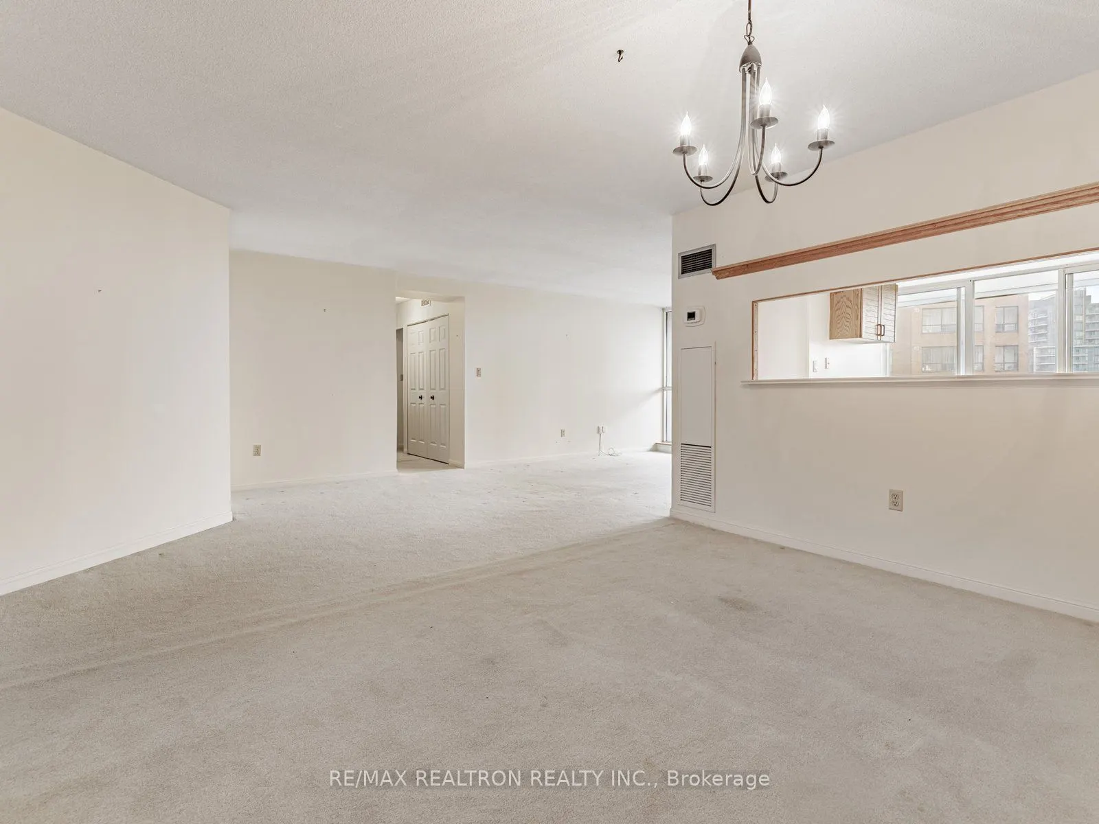 5444 Yonge Street, #703