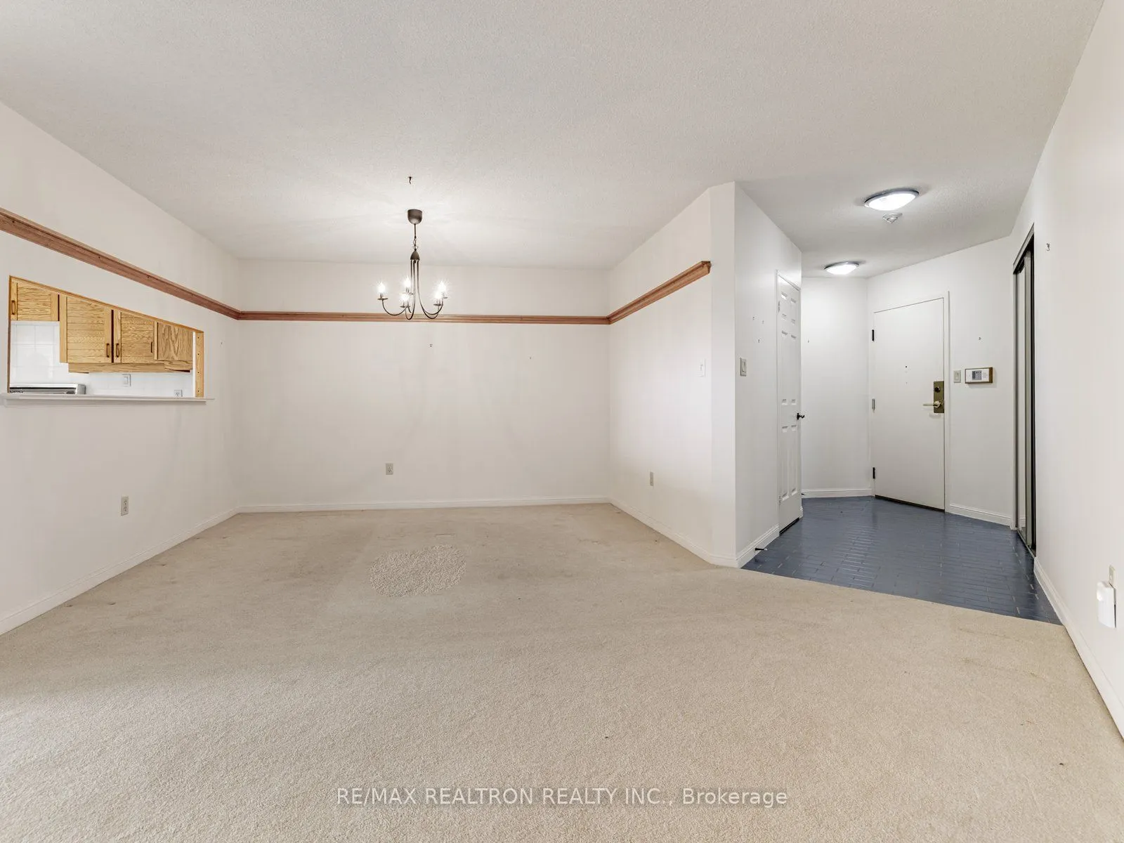 5444 Yonge Street, #703