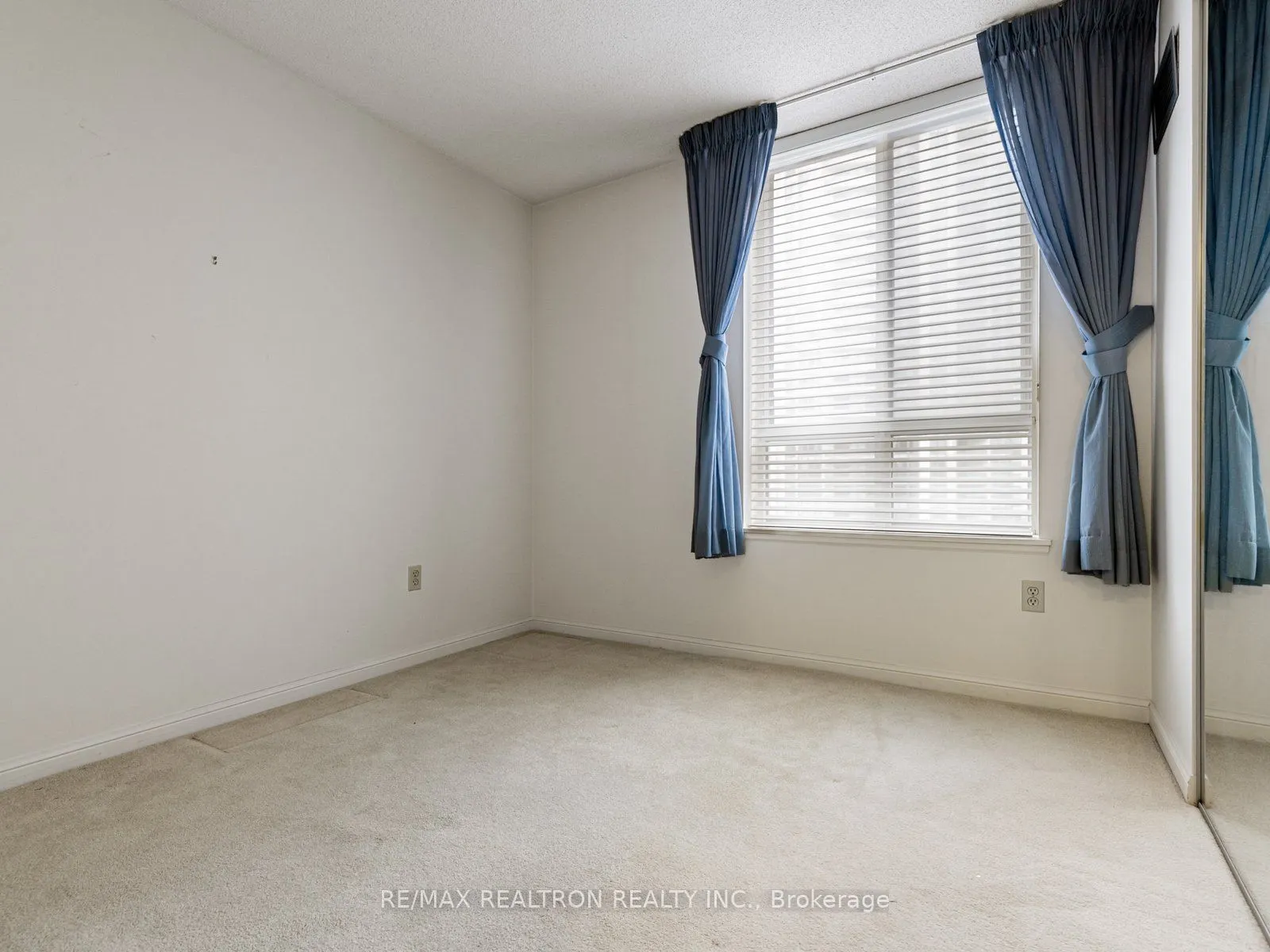 5444 Yonge Street, #703