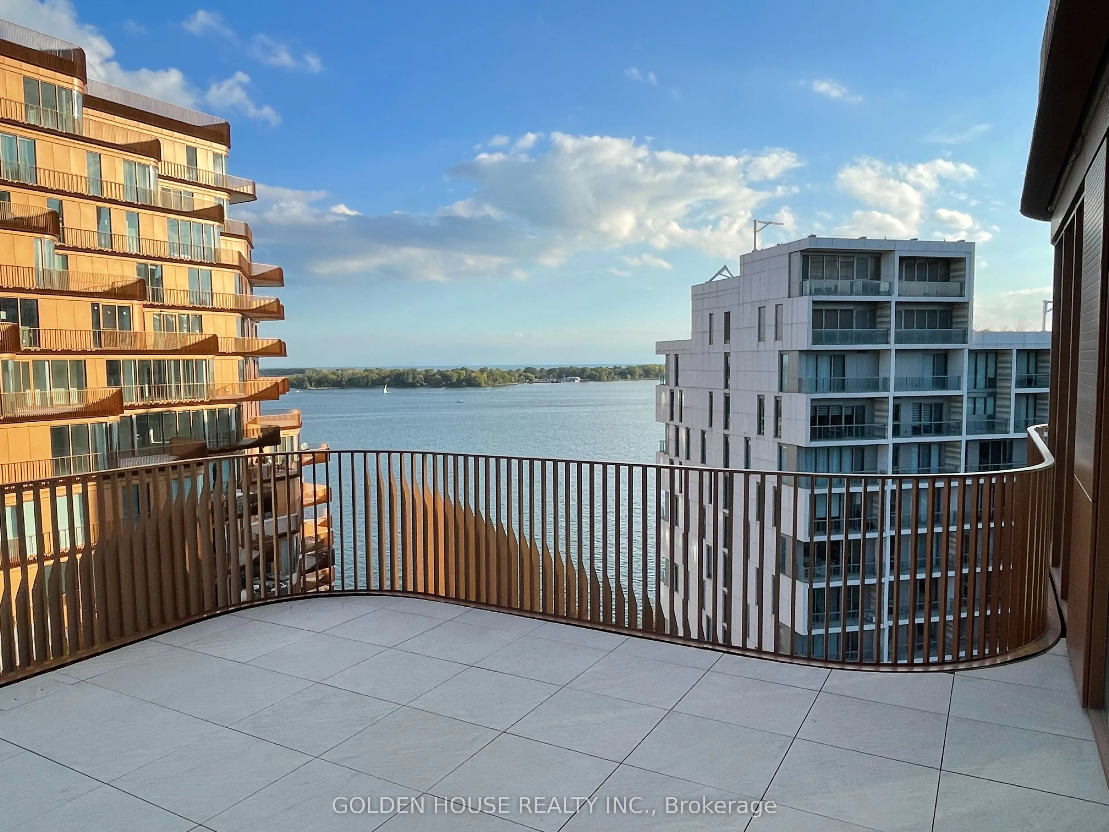 155 Merchants' Wharf, #1222