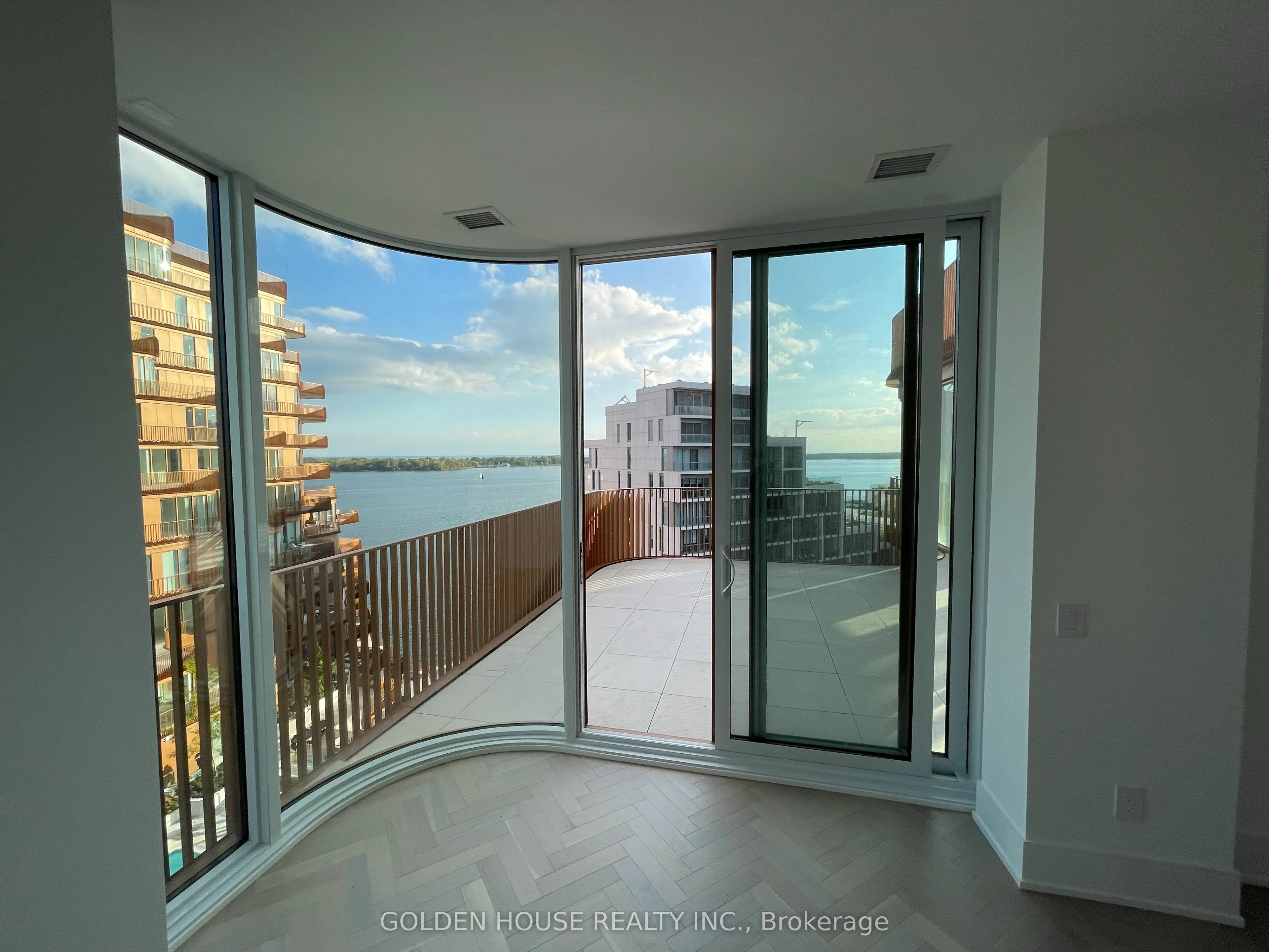155 Merchants' Wharf, #1222