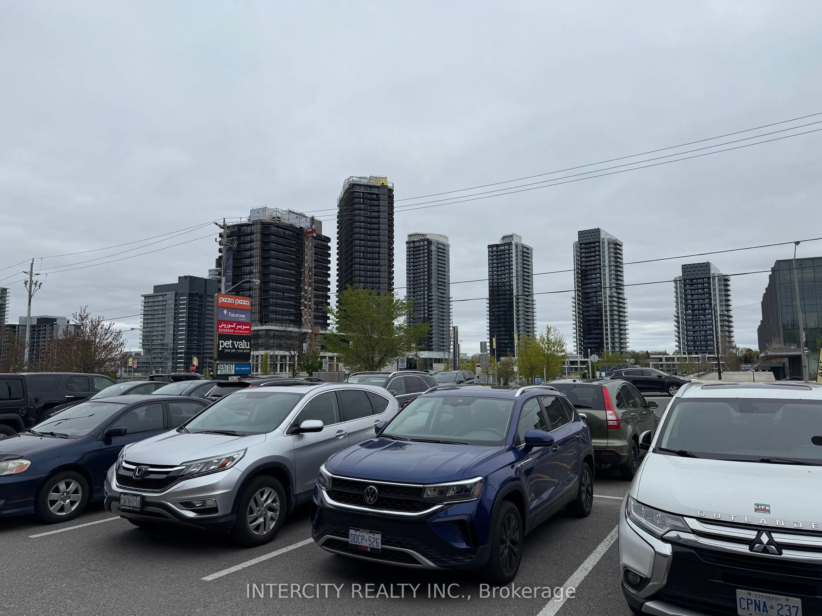 738 Sheppard Avenue E, #200