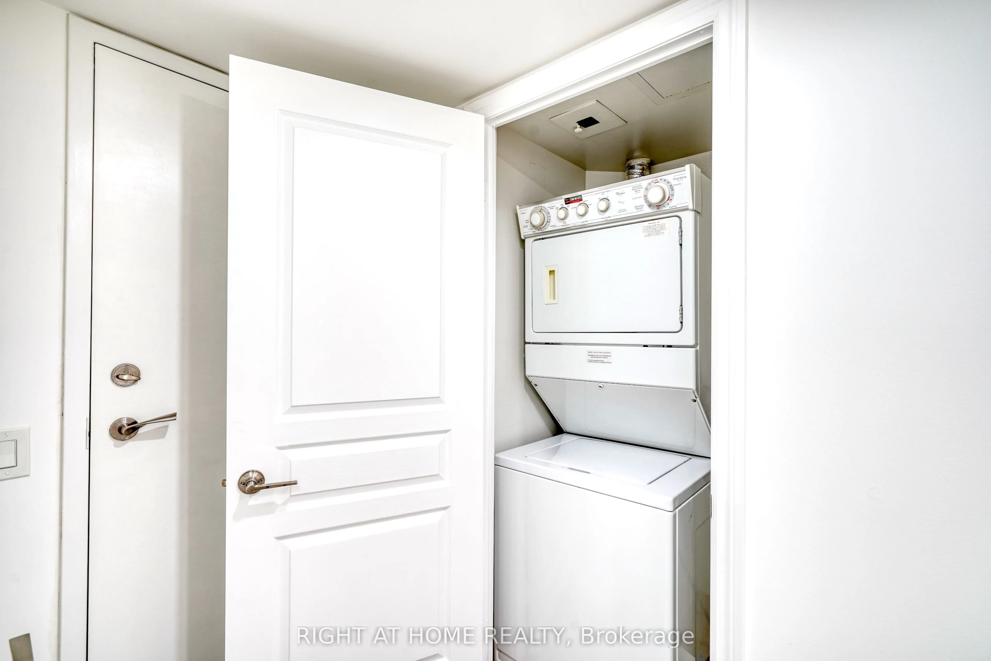 15 Northtown Way, #715