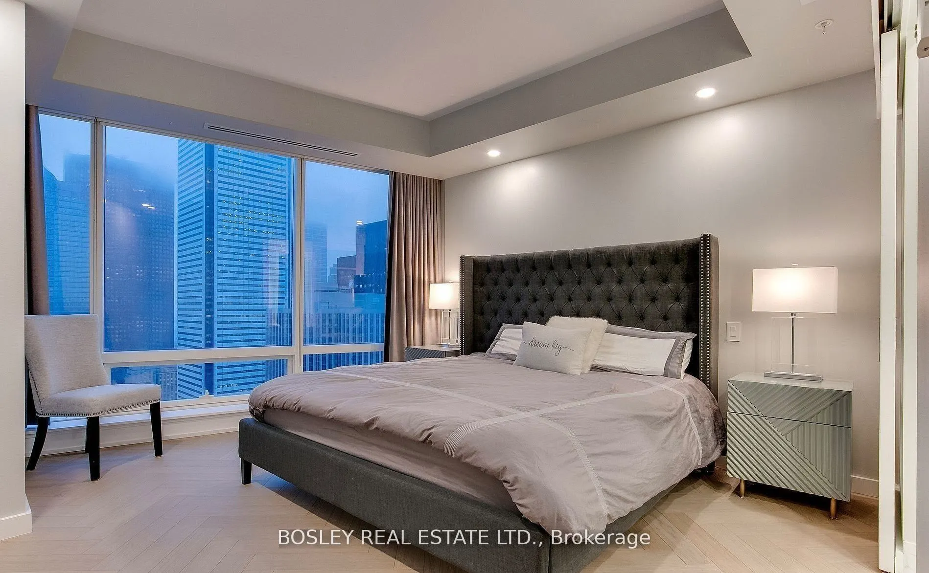 180 University Avenue, #4808