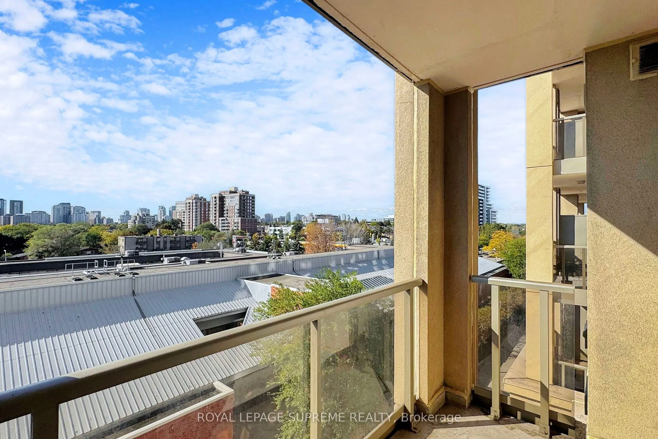 18 Kenaston Gardens, #615
