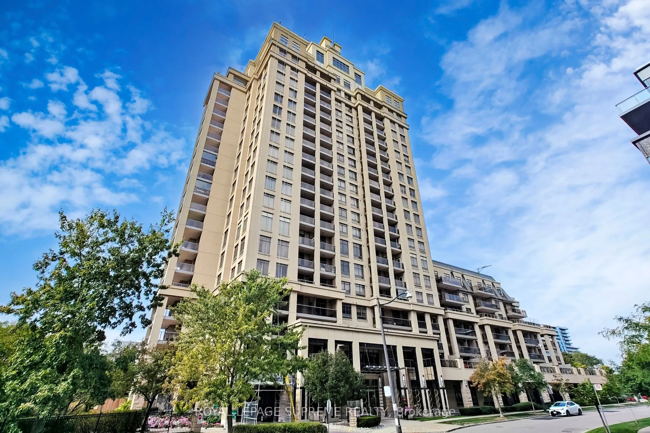 18 Kenaston Gardens, #615