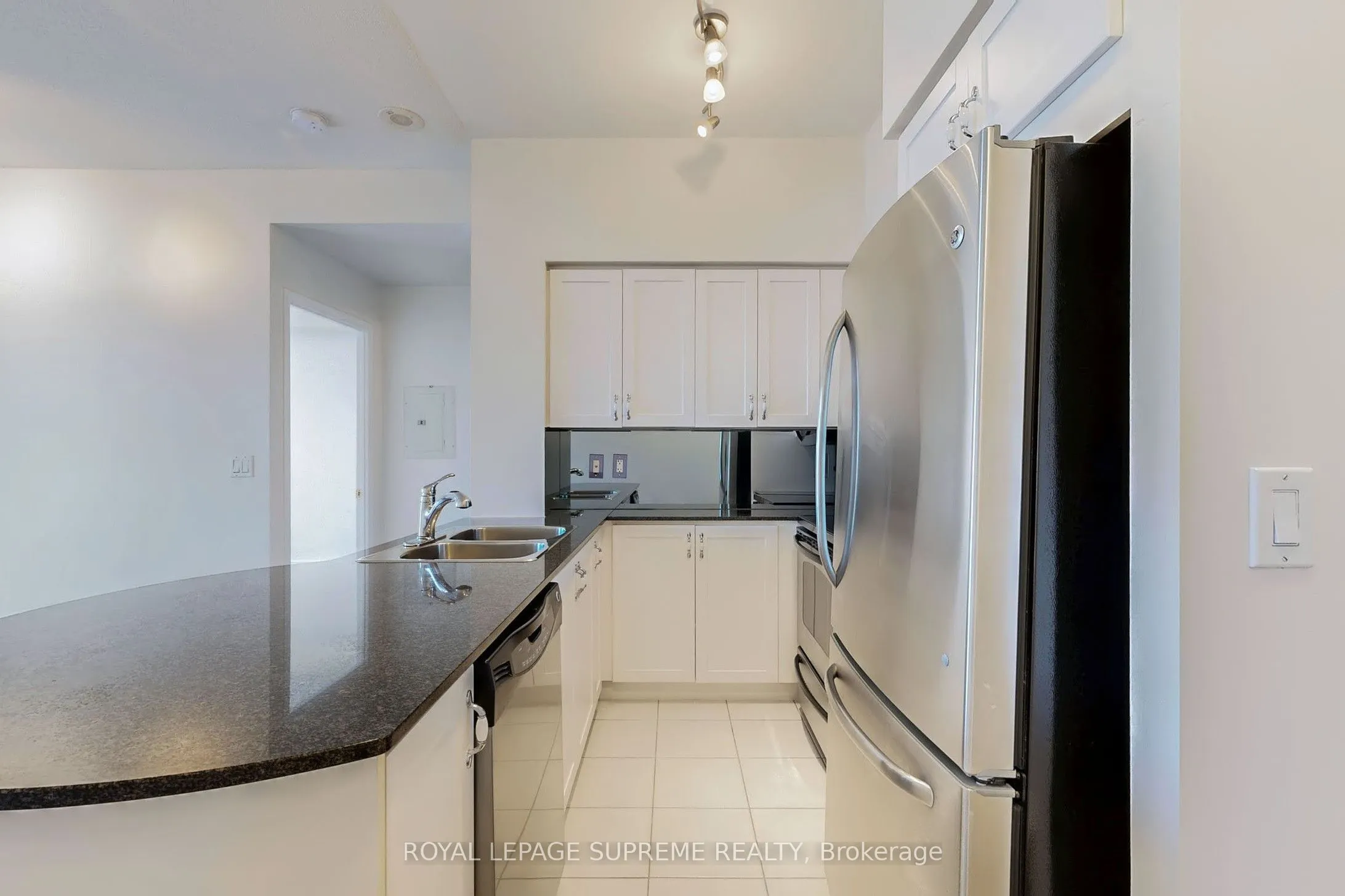 18 Kenaston Gardens, #615