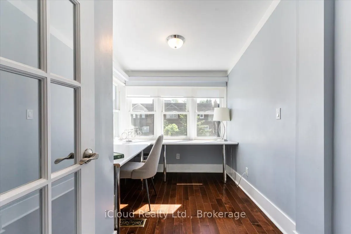264 Howland Avenue