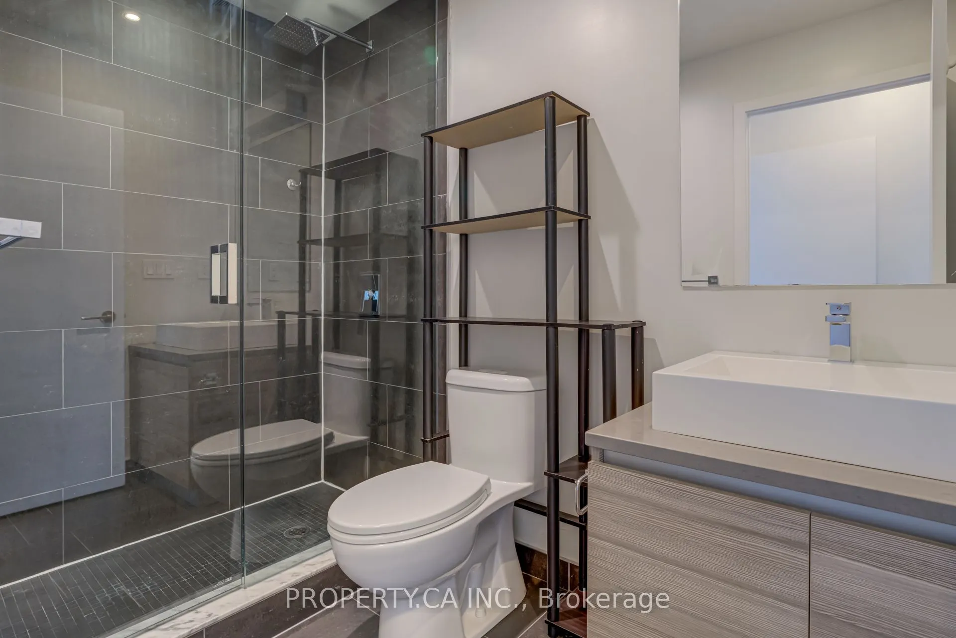 111 Bathurst Street, #1202