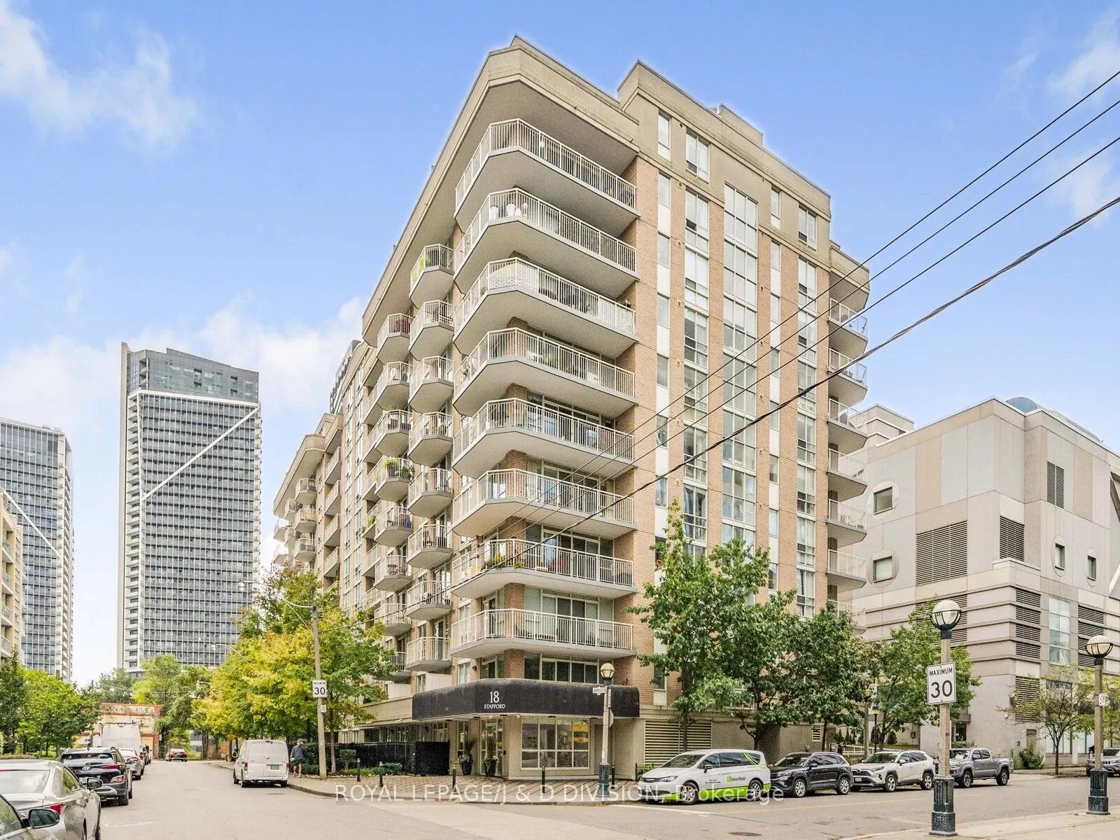 18 Stafford Street, #305