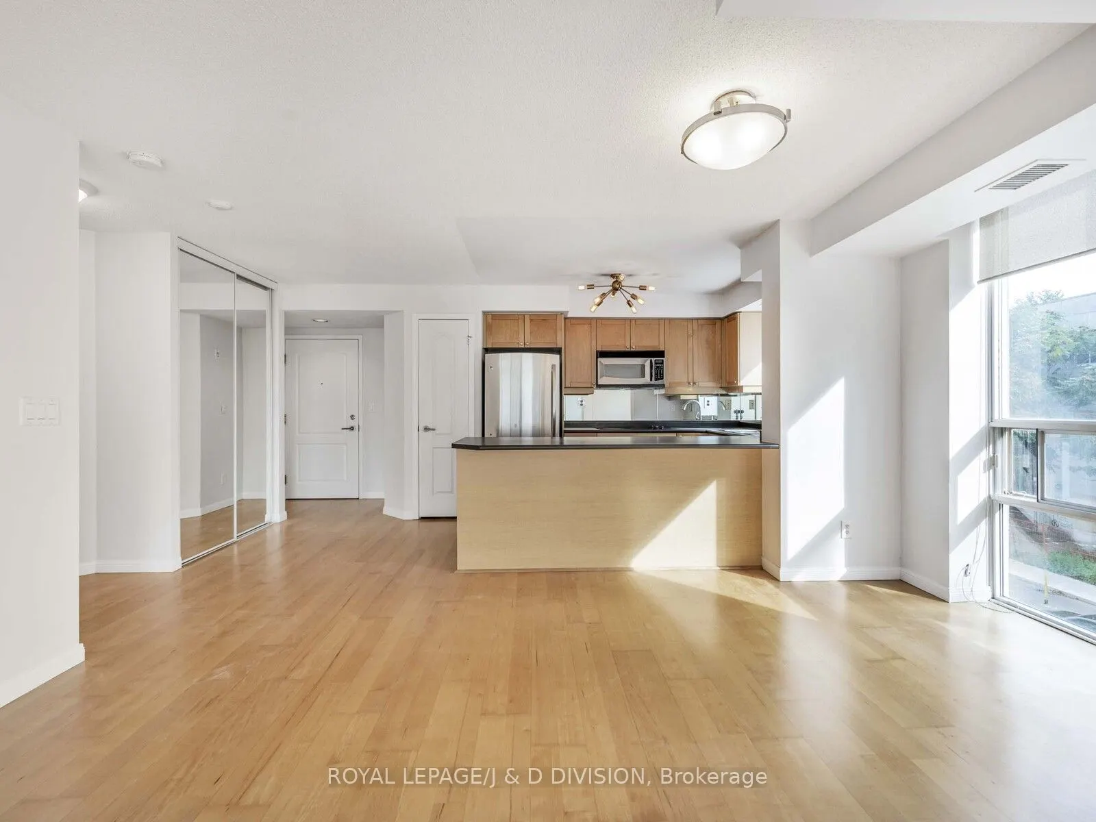 18 Stafford Street, #305