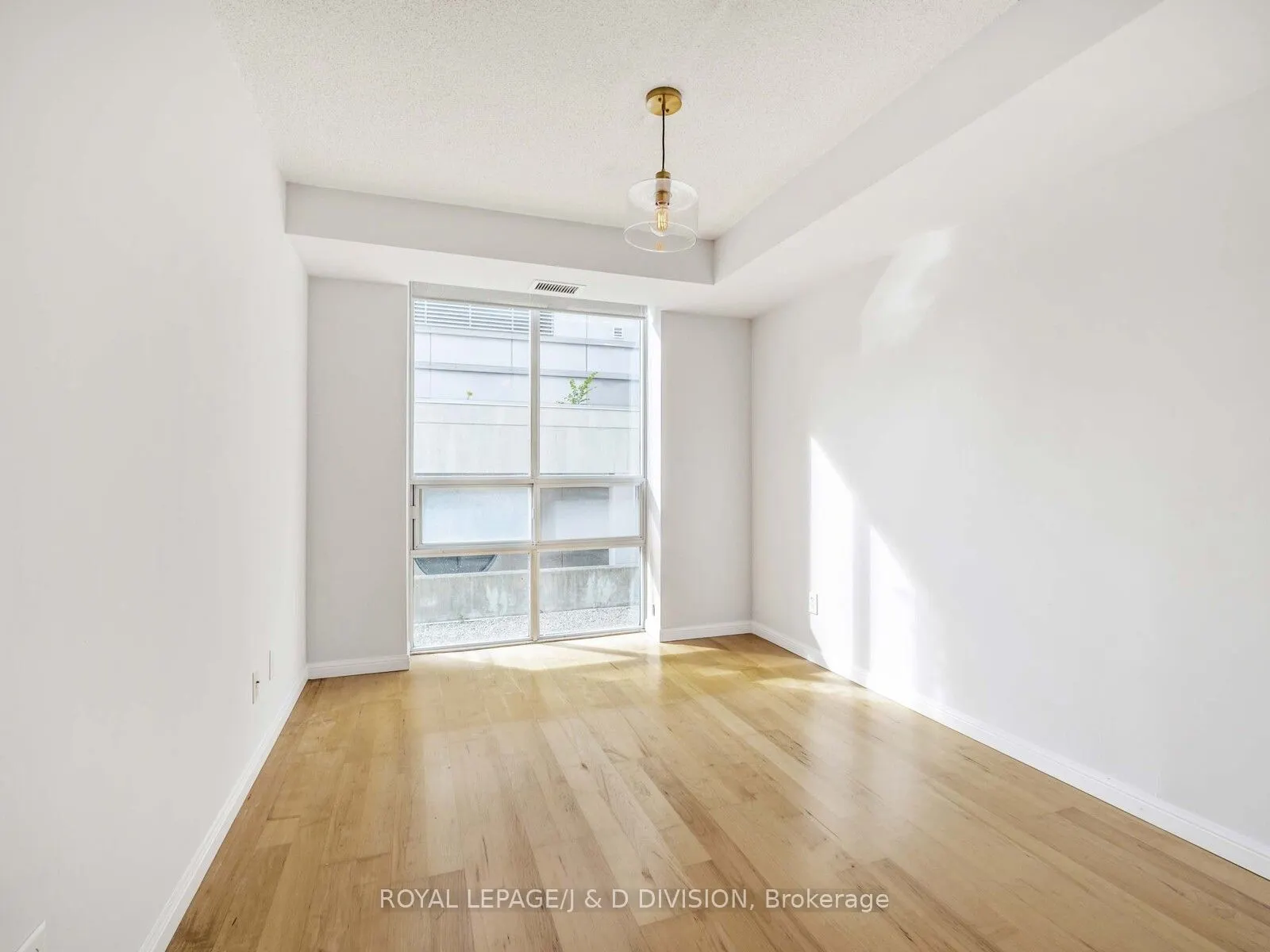 18 Stafford Street, #305