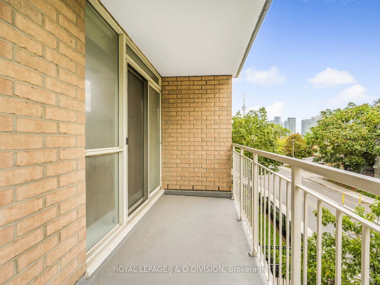 18 Stafford Street, #305