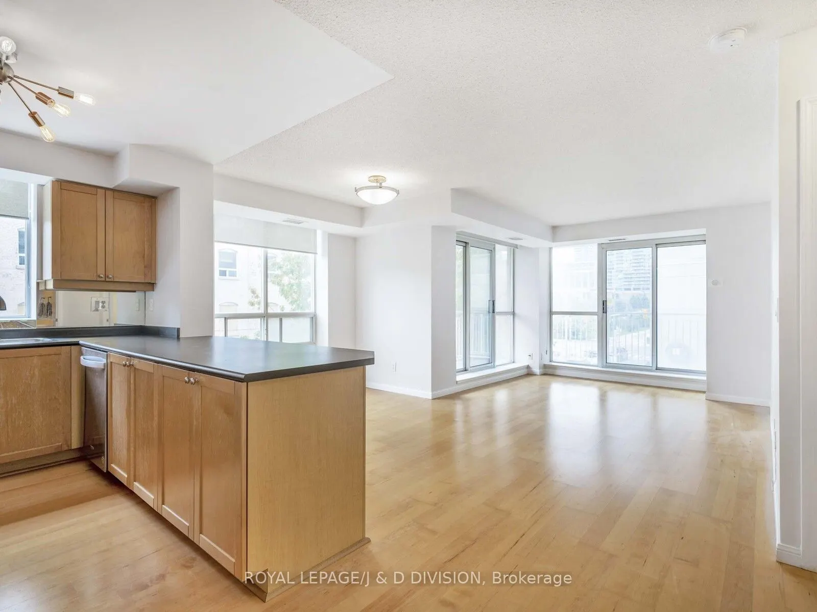 18 Stafford Street, #305